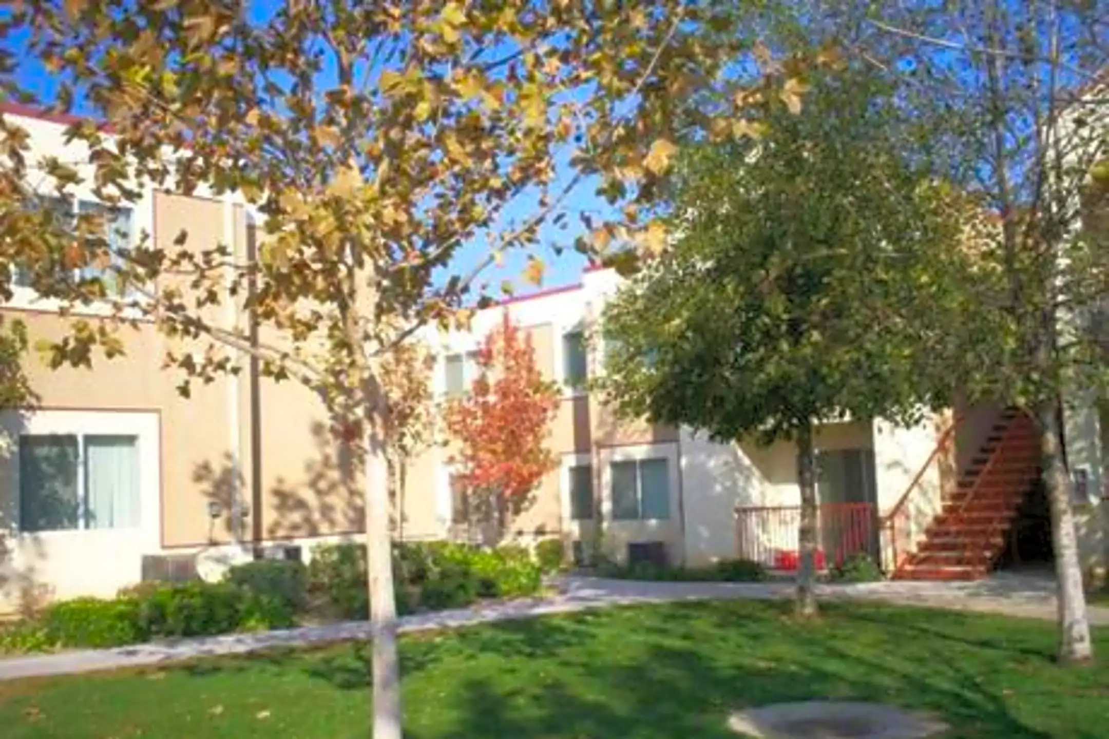 Quail Ridge Apartments 13600 E Parlier Ave Parlier, CA Apartments