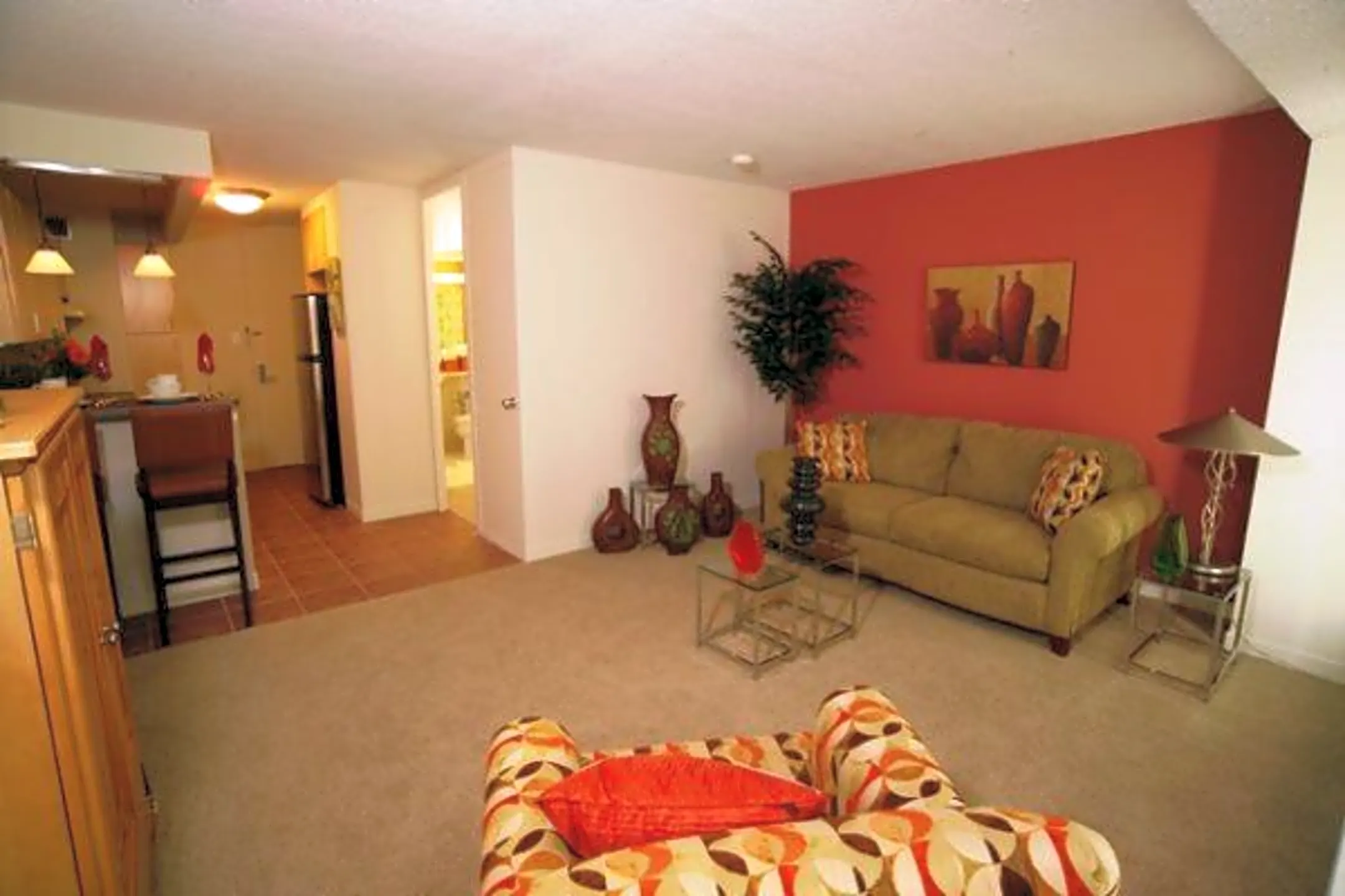 Living Room - Mansion House - Saint Louis, MO