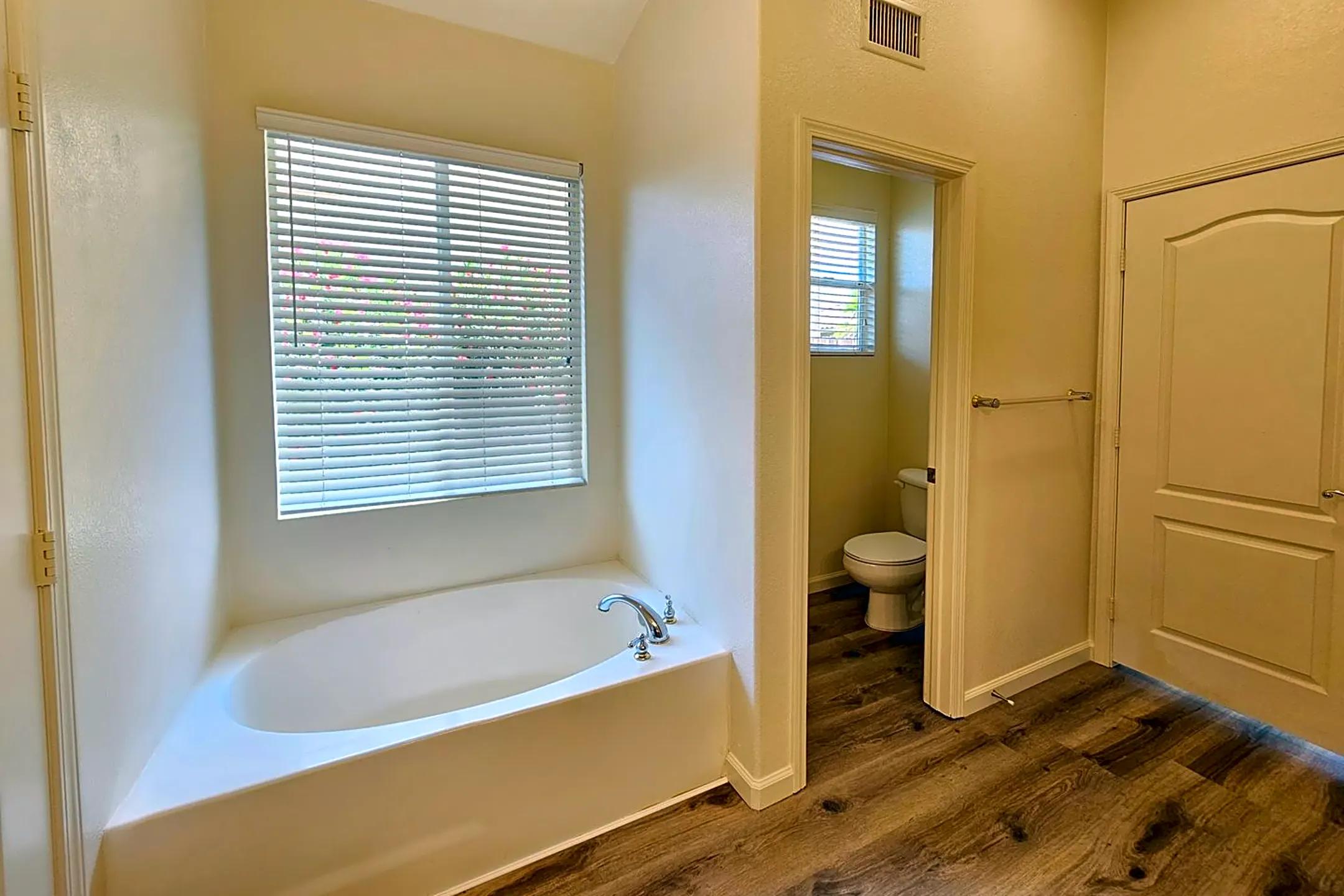 327 Countryside Dr Houses El Centro, CA 92243