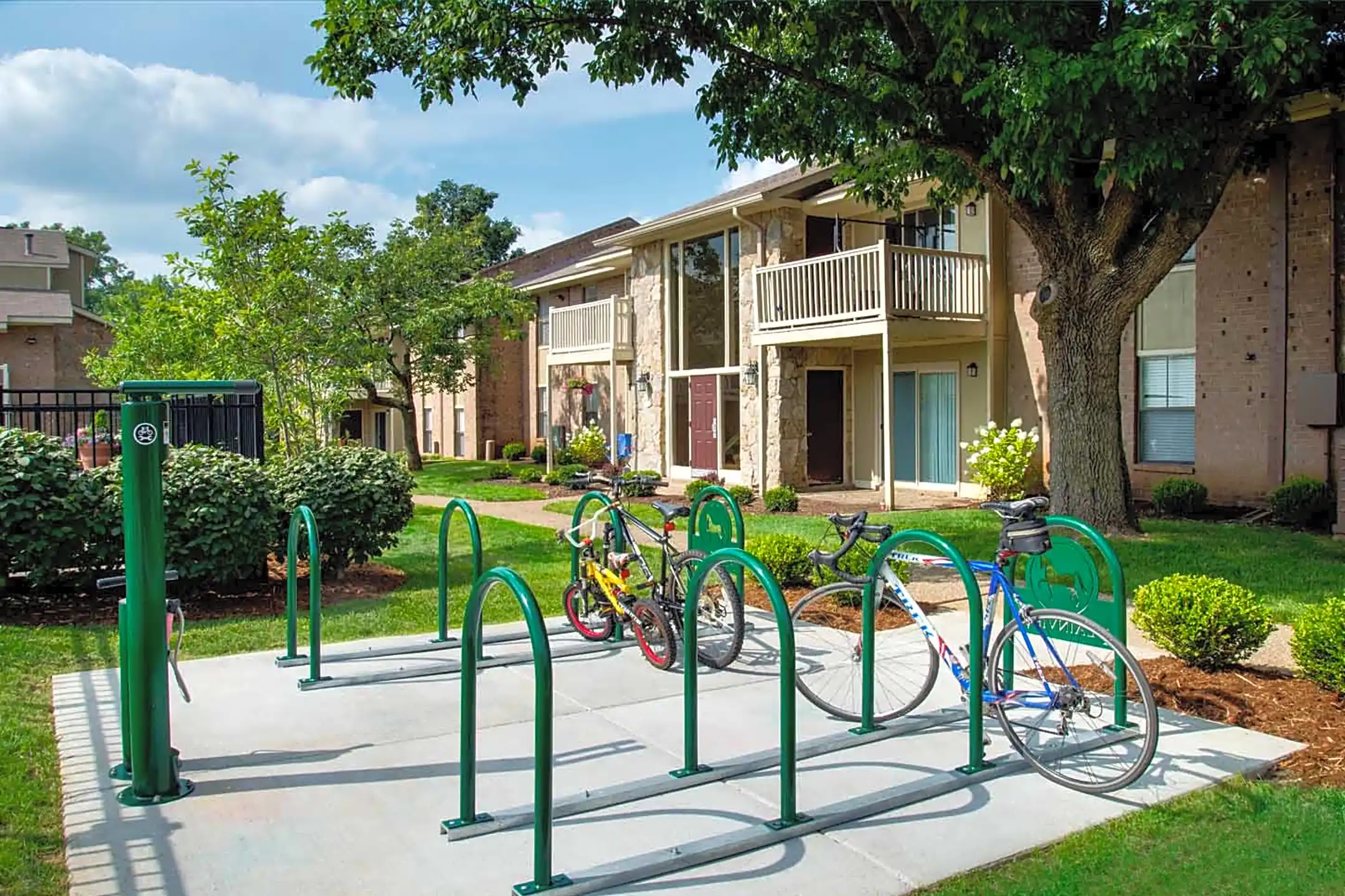 Plainview Apartments Louisville, KY 40223