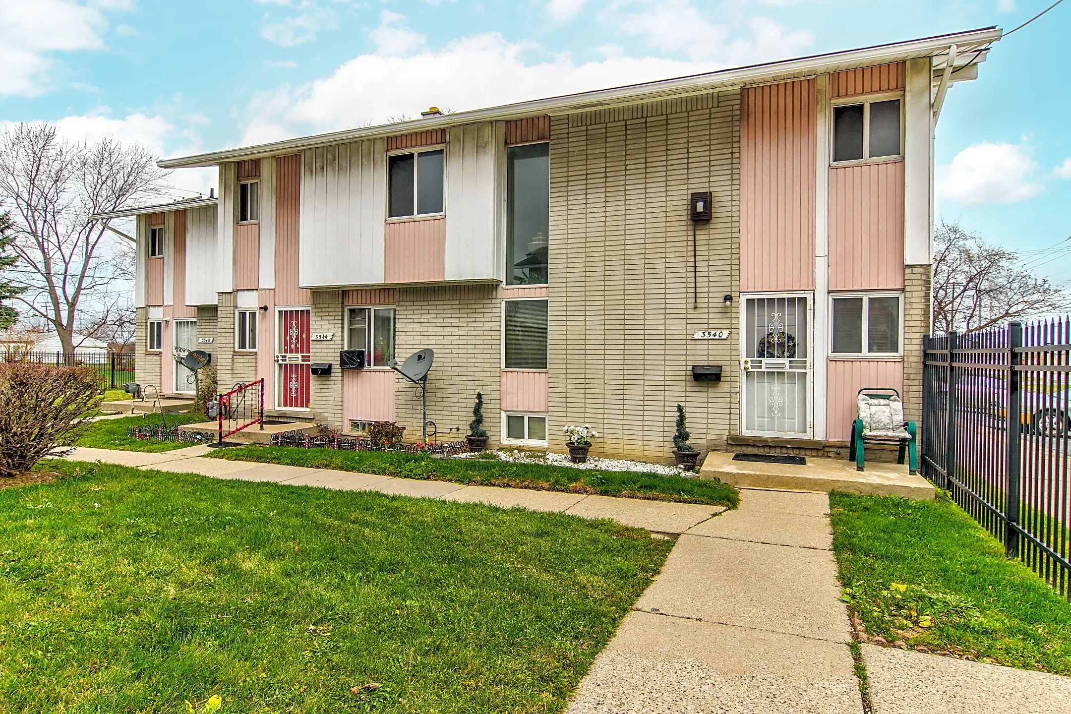 Parklane Townhouses 3674 Middlebelt Rd Inkster, MI Apartments for