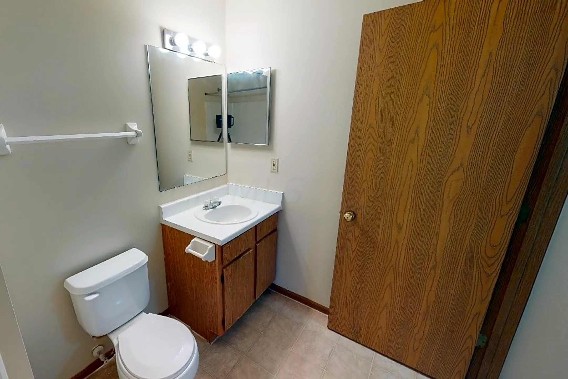 Bathroom - 5668 Cypress Chase - Columbus, OH