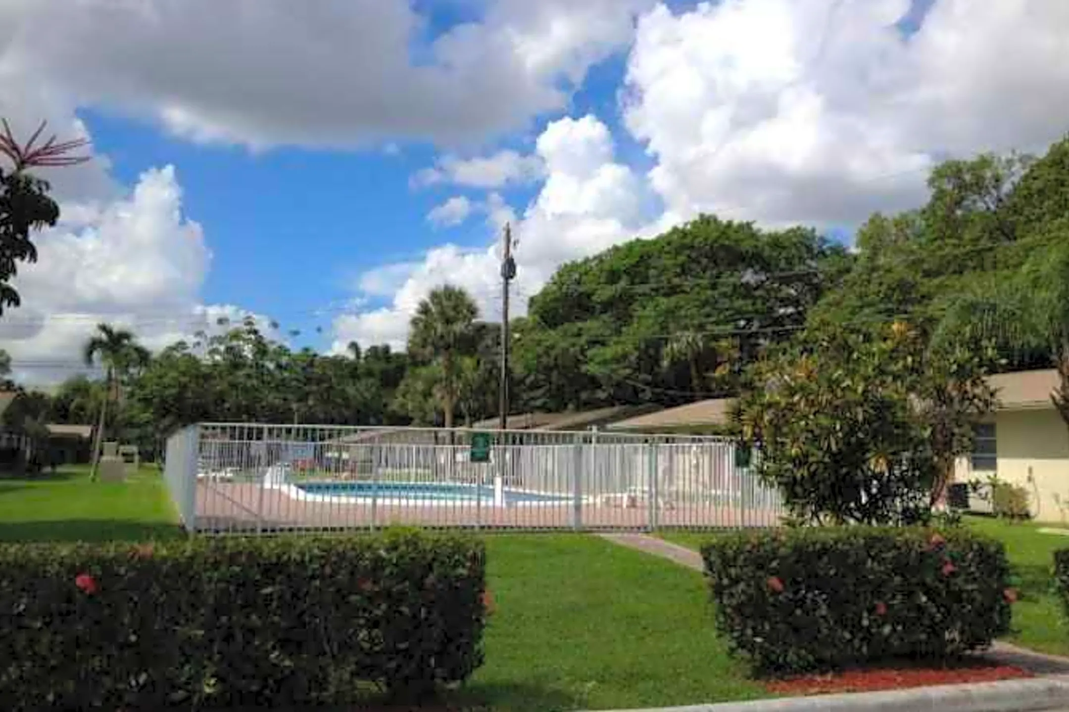 Landscaping - Community Acres - Fort Lauderdale, FL