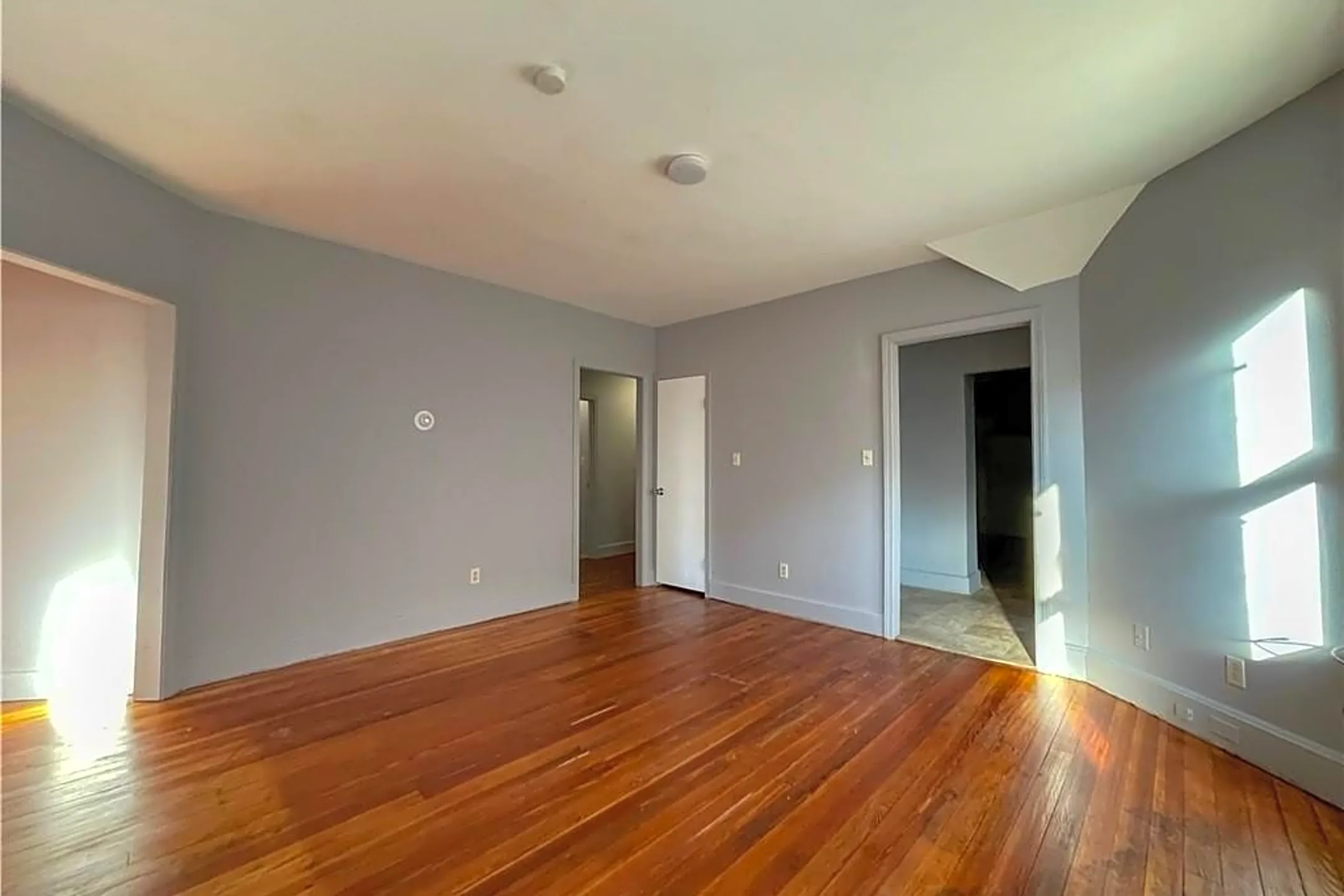 26 Woodlawn Terrace 3 Houses Waterbury, CT 06710