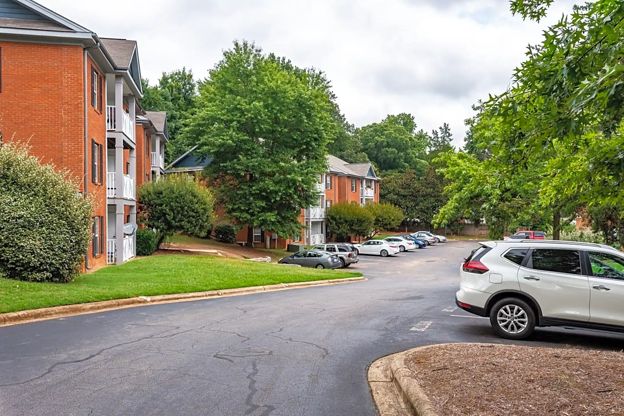Sharon Oaks Apartments 4701 Arching Oak Ln Charlotte, NC Apartments