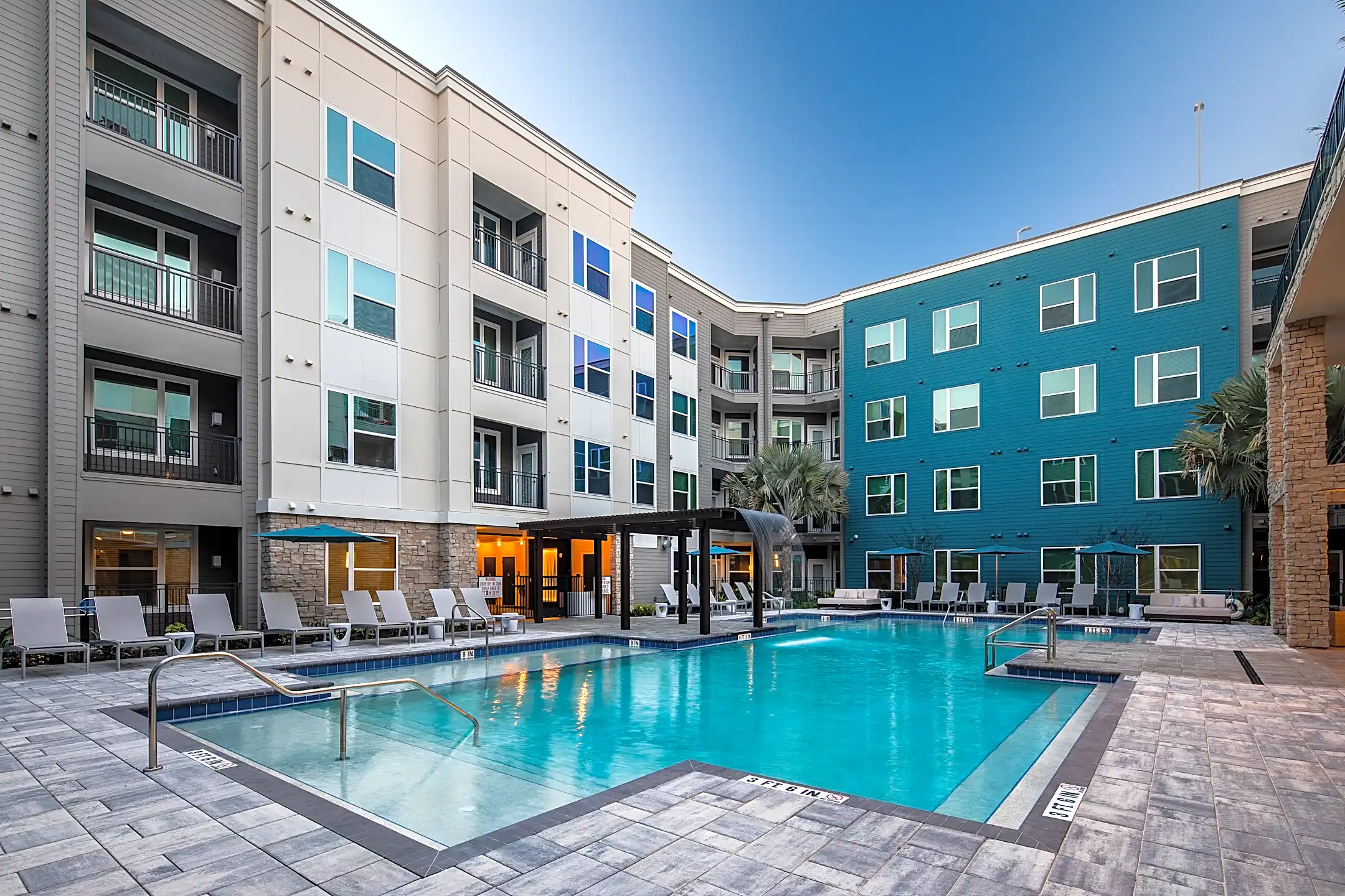 Allure on Parkway 1400 Encore Place Lake Mary, FL Apartments for