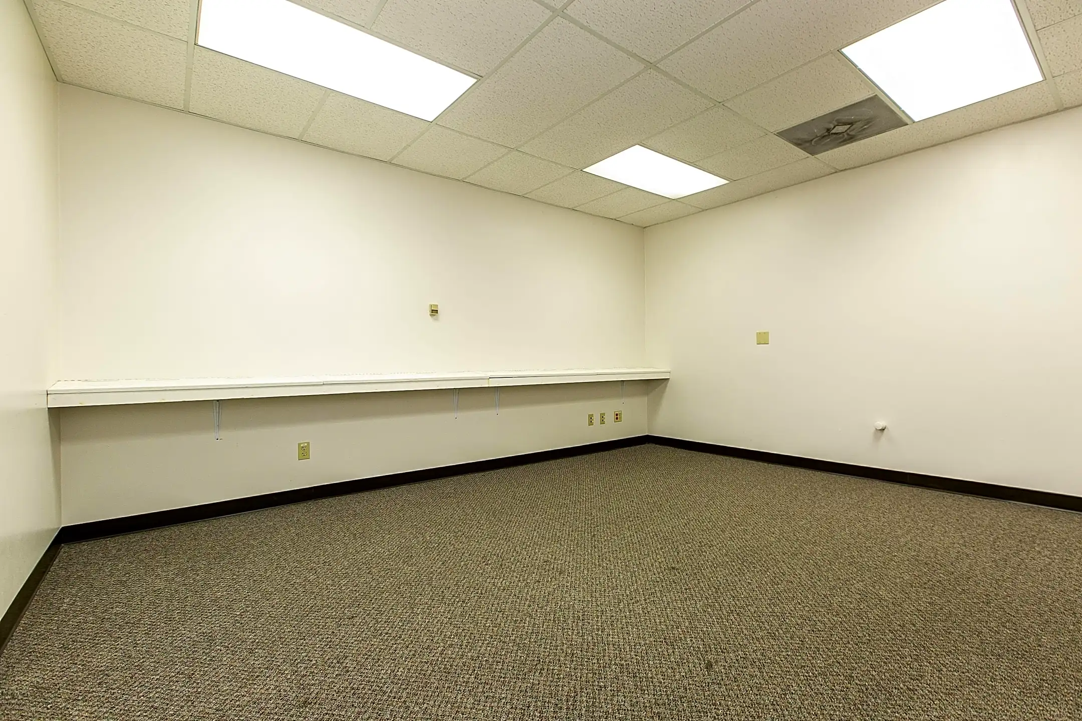 880 Locust St - Dubuque, IA
