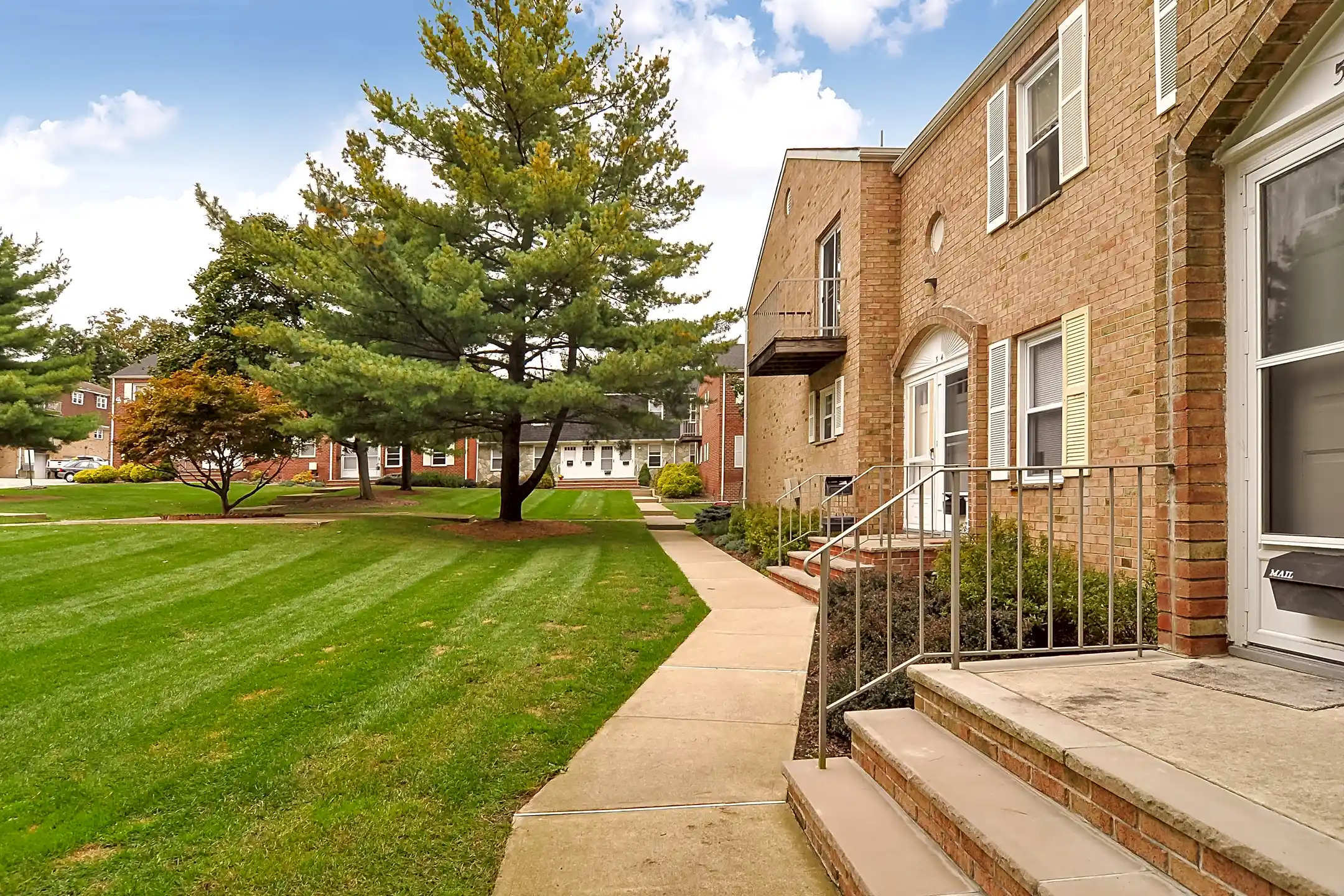 Olde East Townhouses Farmhouse Lane Building M Morristown, NJ Apartments for Rent Rent.