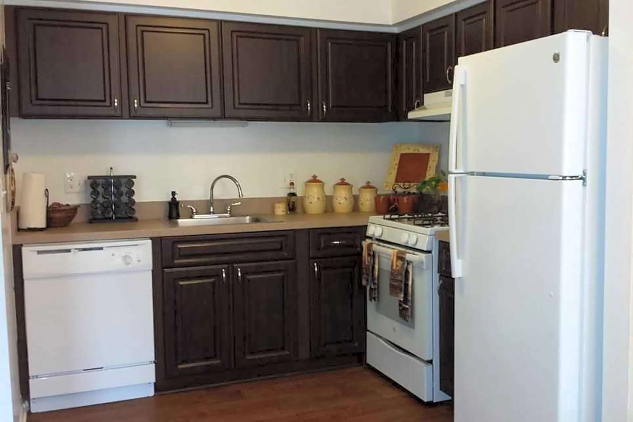 Kitchen - Northville Woods - Northville, MI