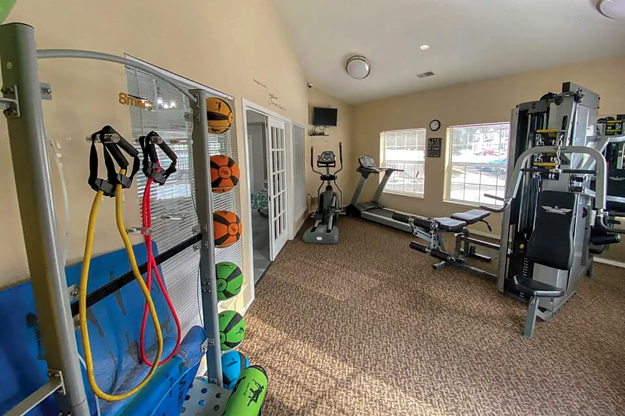 Fitness Weight Room - Waterford Pines - Waterford, MI