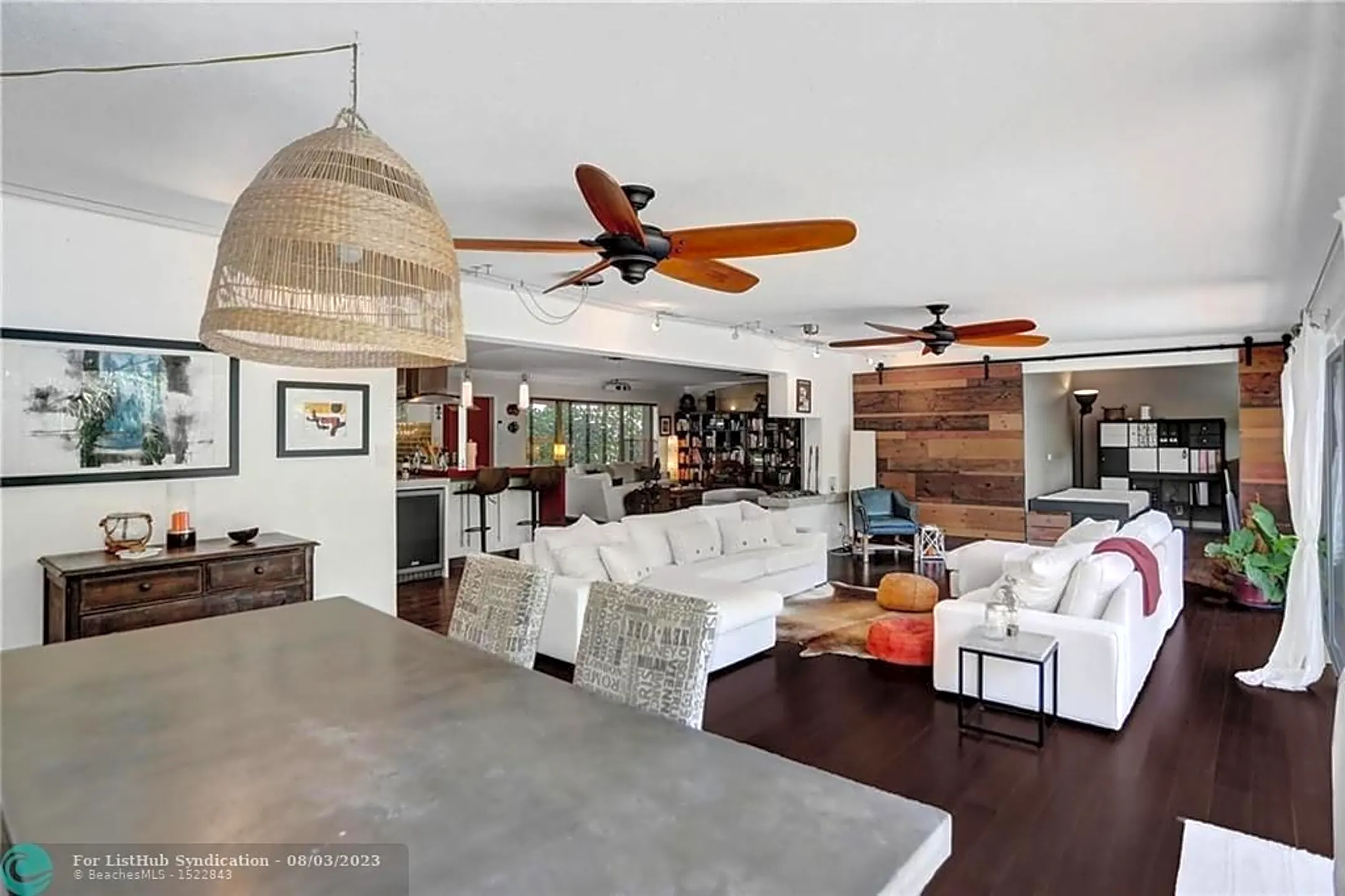 Living Room - 2740 NE 34th St - Fort Lauderdale, FL