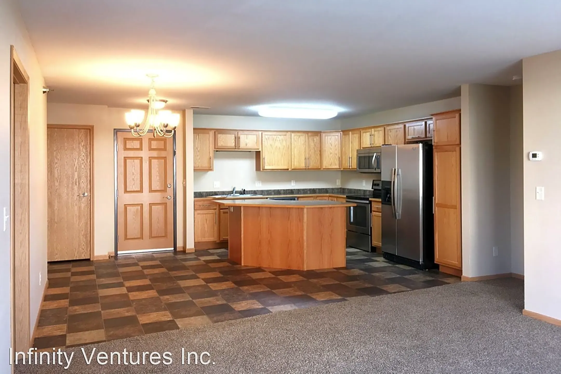 Kitchen - 4102-4302 Shoal Loop SE - Mandan, ND