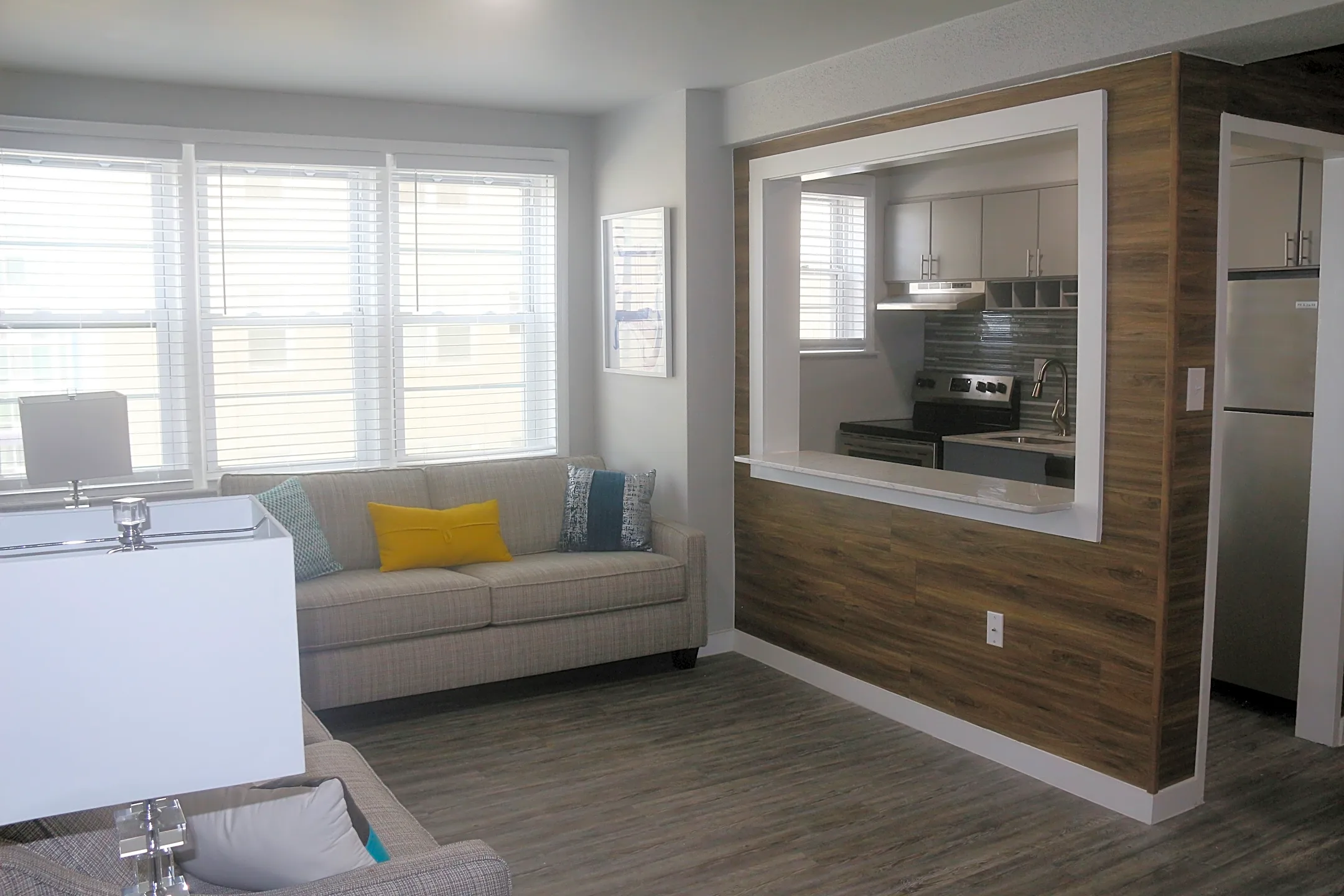 Mayflower Apartments 205 34th St Virginia Beach, VA Apartments for