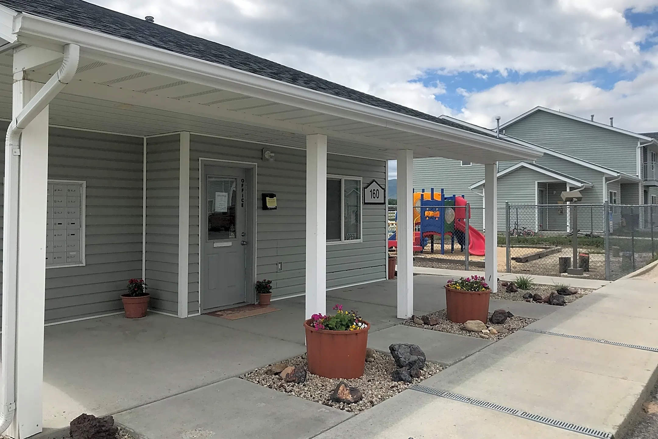 Cloud Peak Vista Apartments 160 Glencoe Way Buffalo, WY Apartments