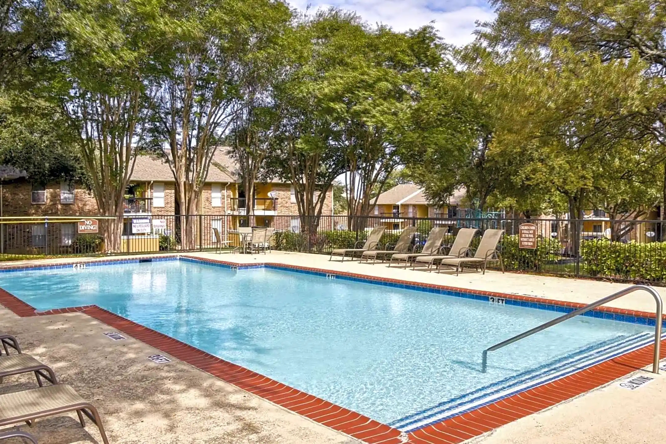 Brandon Walk Apartments