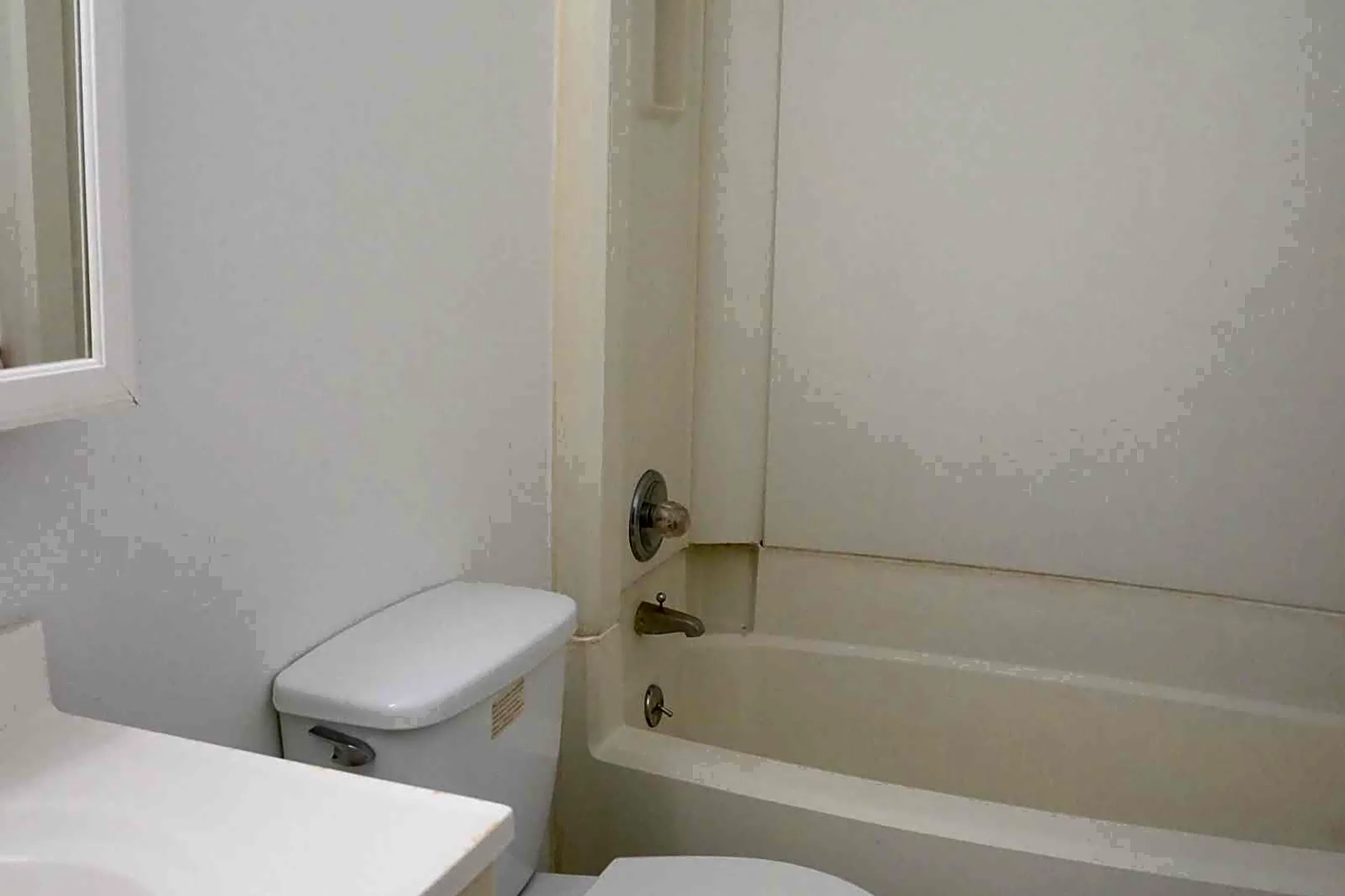 Bathroom - Tallmadge Towne Apartments - Tallmadge, OH
