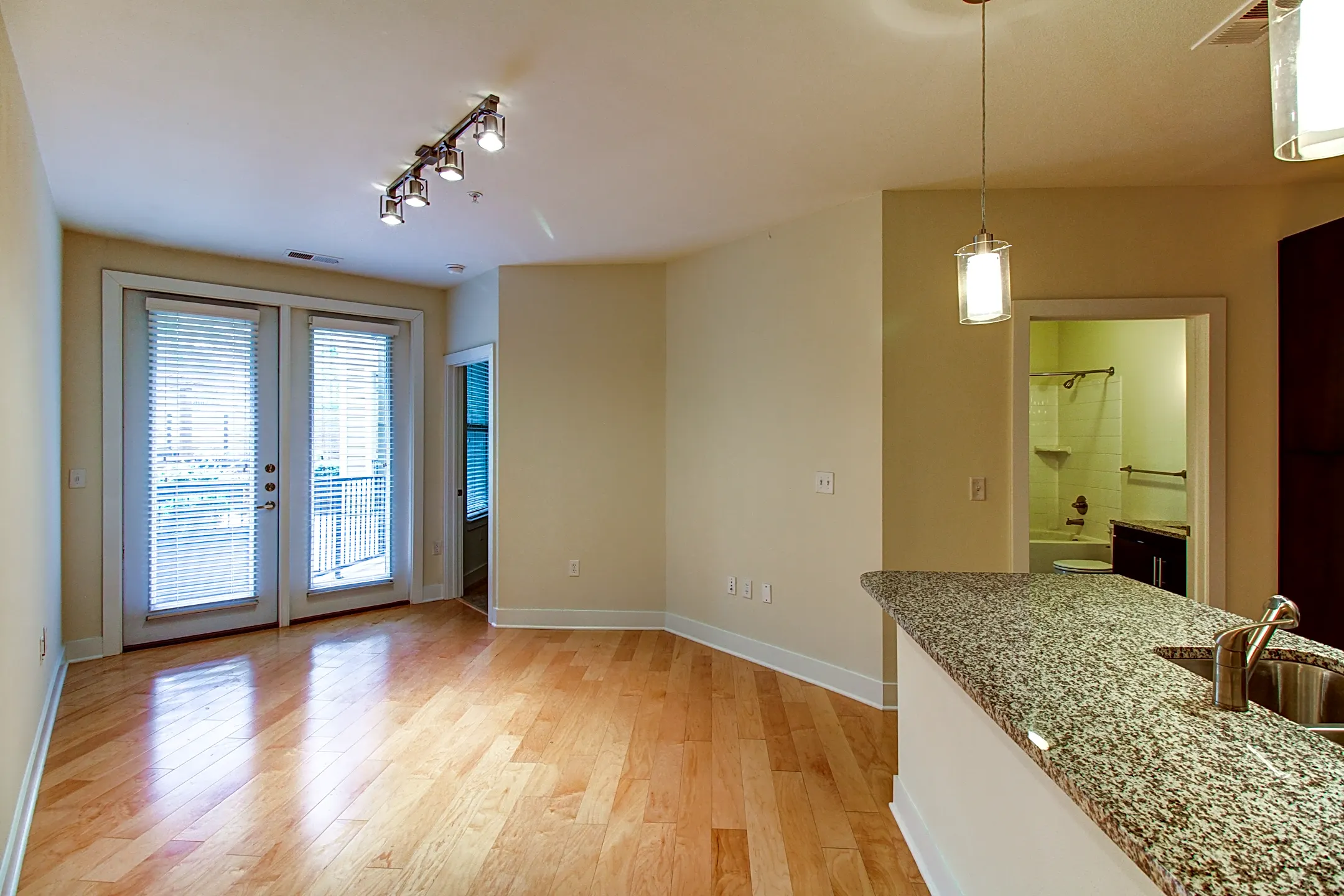 West 39th Street Apartments Kansas City, MO 64111