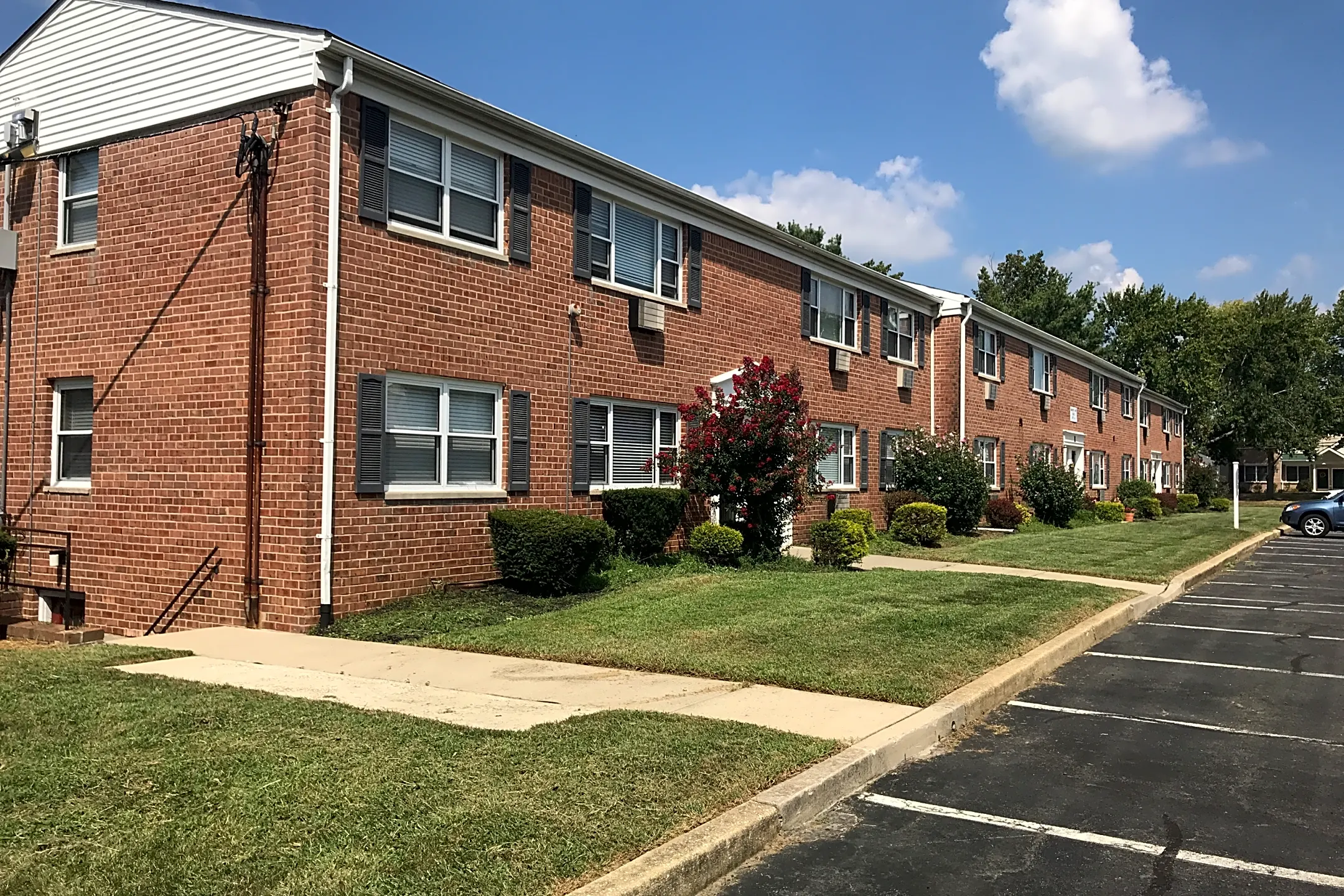 Dorchester Arms - 9 DORCHESTER DR | Hightstown, NJ Apartments for Rent ...