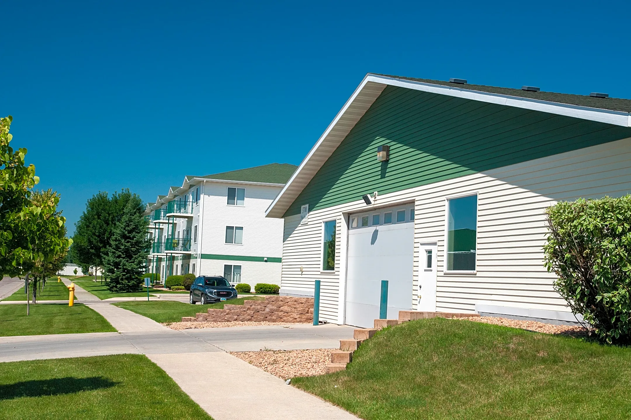 The Legacy Apartments 3401 28th Ave S Grand Forks, ND Apartments