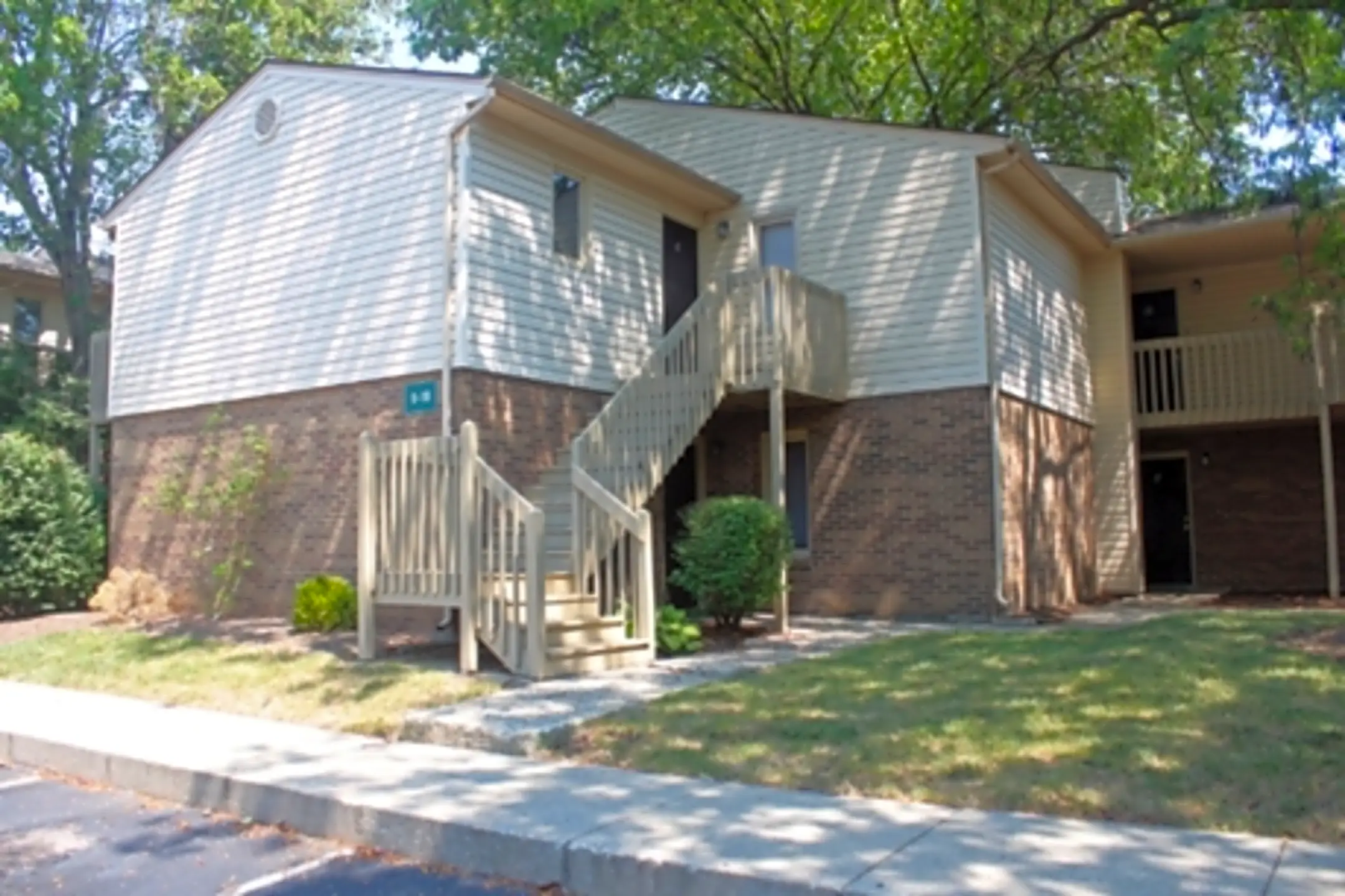 Harrods Point Apartments 2160 Fort Harrods Dr Lexington, KY