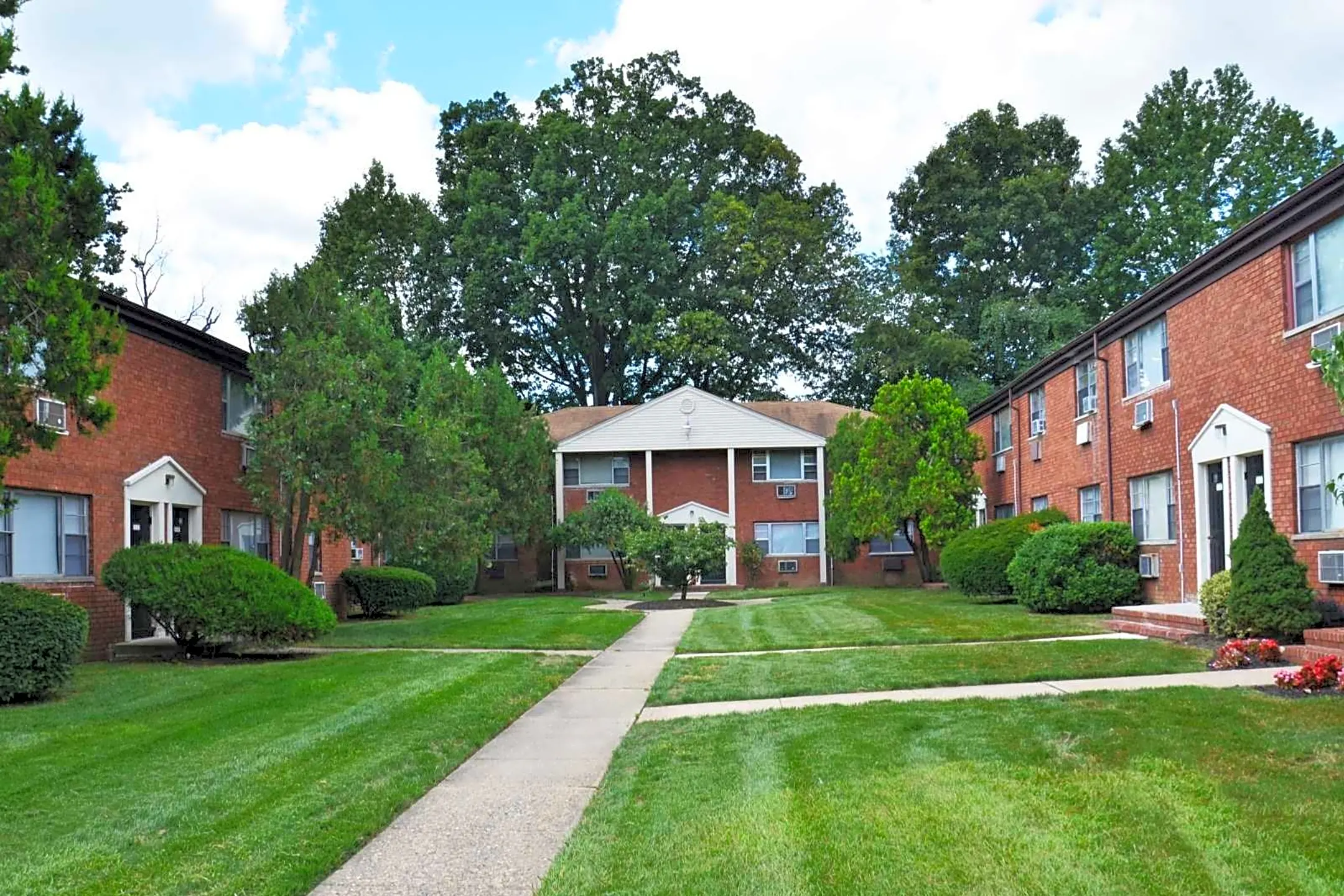 Orchard View Apartments - Morrisville, PA 19067