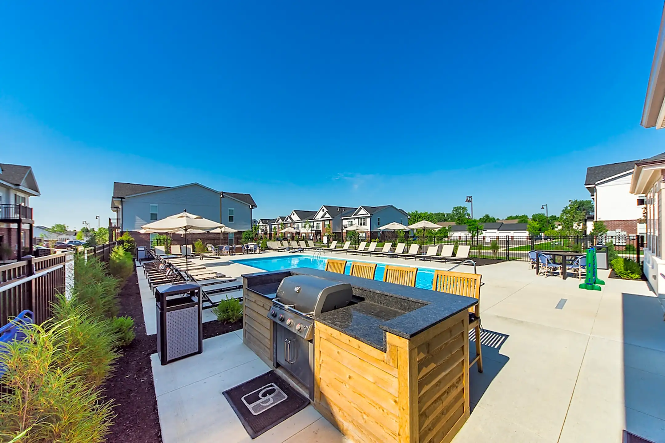 Overland Park 201 Courtright East Road Pickerington, OH Apartments