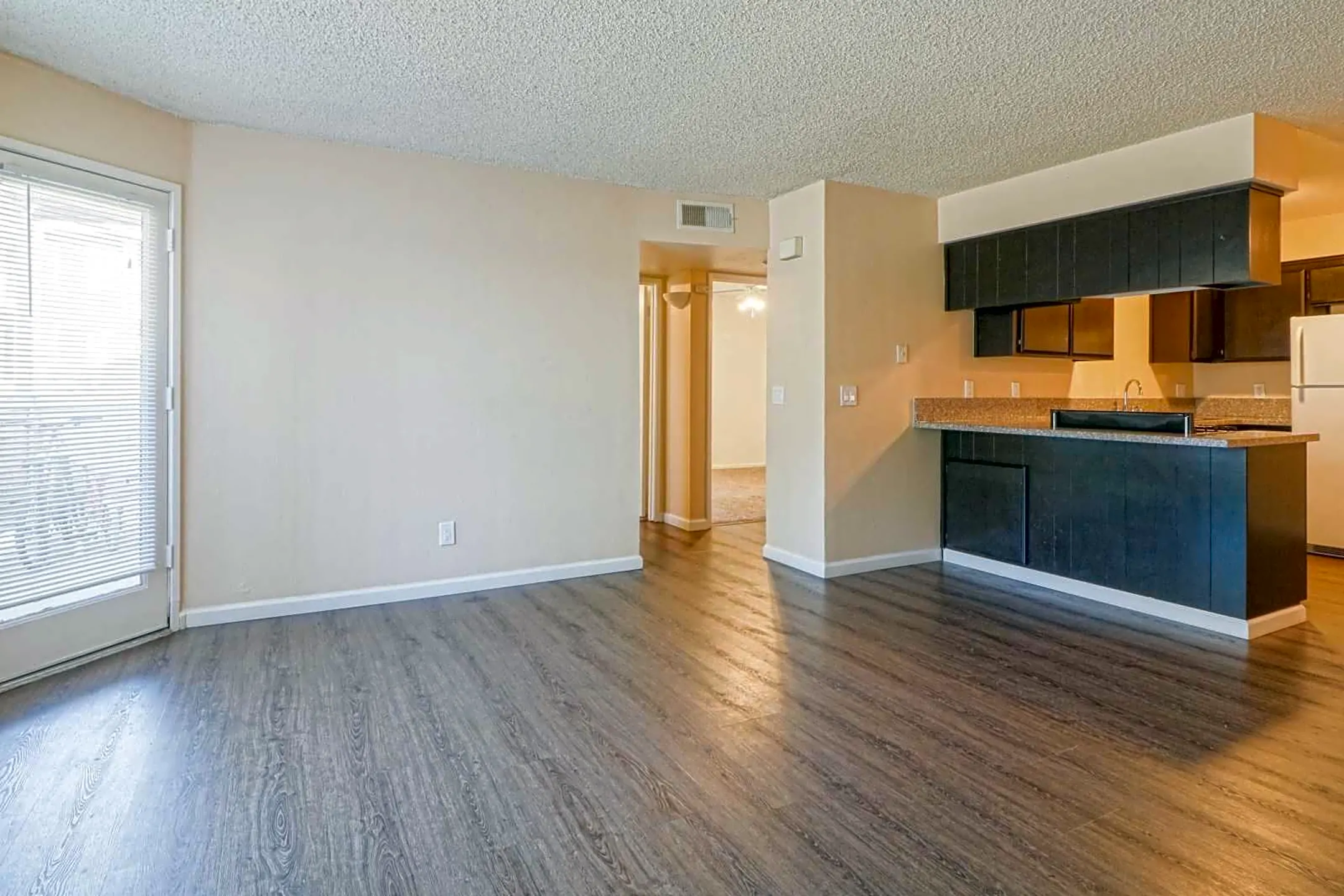 Shadow Ridge Village - 7000 College Ave | Bakersfield, CA Apartments ...