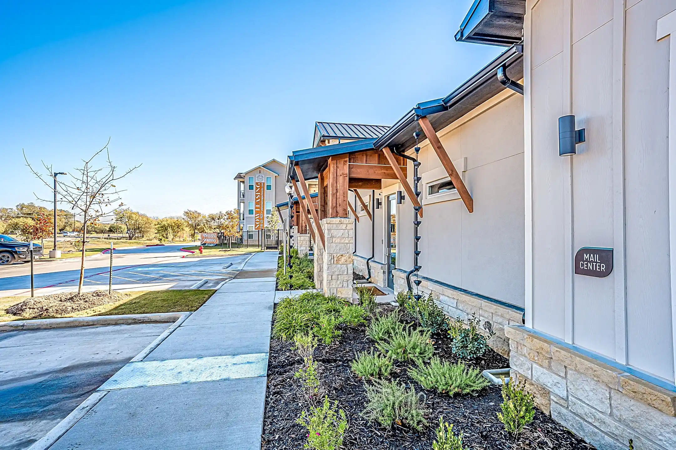 Eleven West Apartment Homes - San Antonio, TX