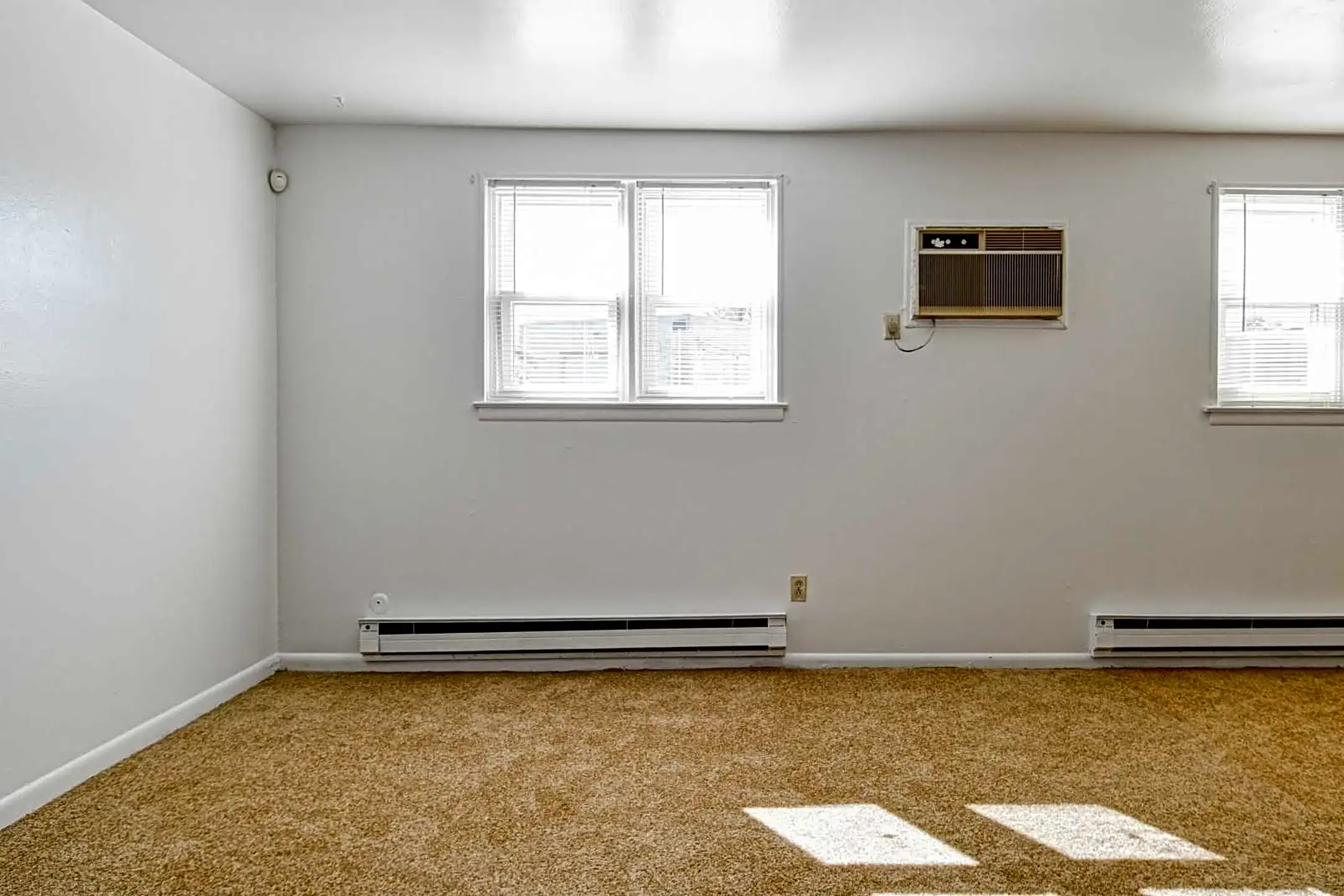 Living Room - Station Walk - Philadelphia, PA