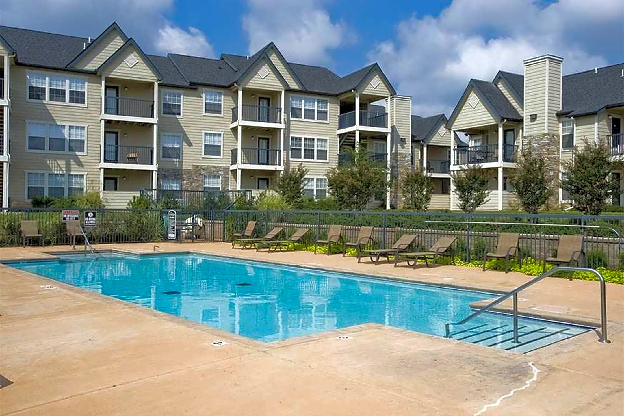 Villas At Stonebridge Apartments - Edmond, OK 73013