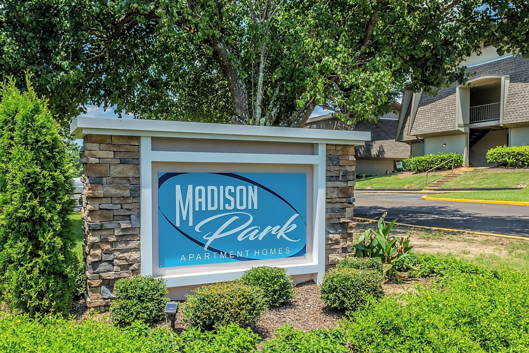 Community Signage - Madison Park Apartments - Ridgeland, MS