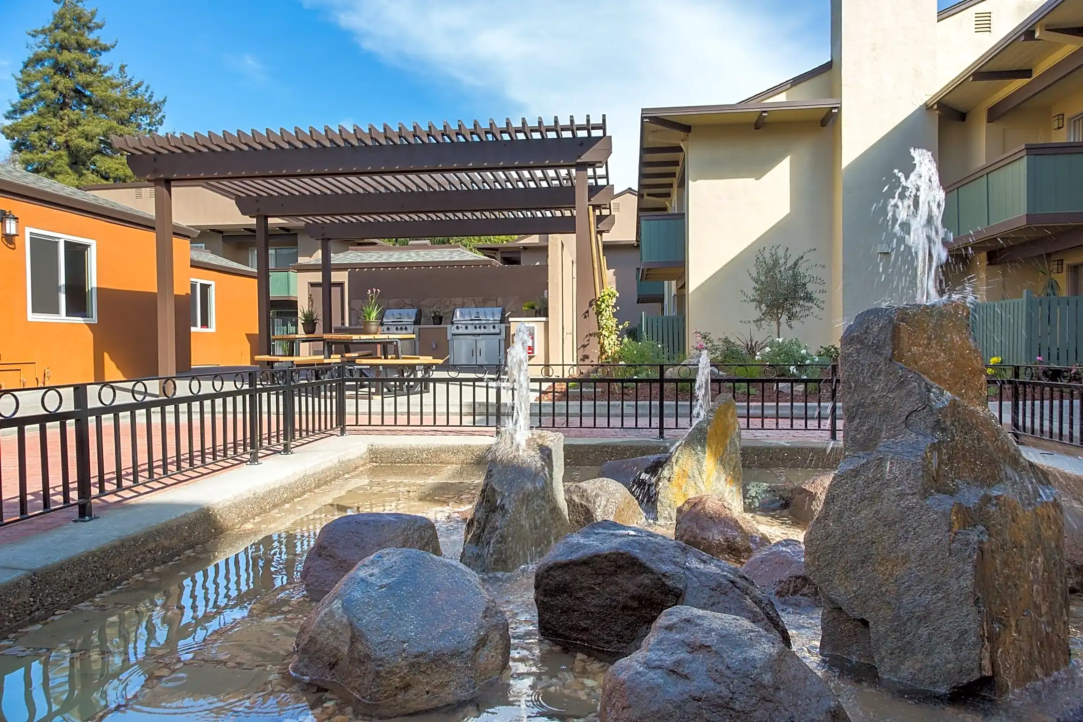 Whitman Green Hayward, CA 94544