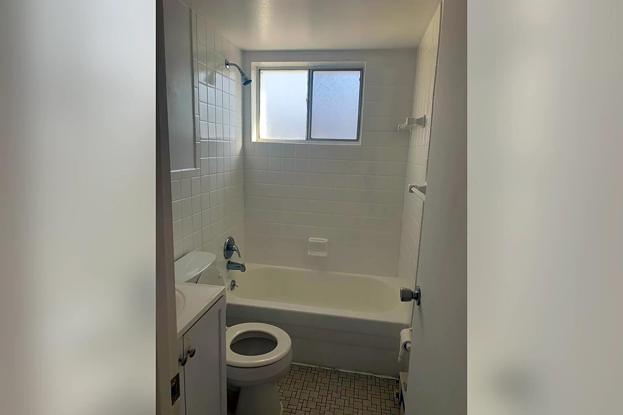 2323 Beechmont Ave Houses Cincinnati, OH 45230