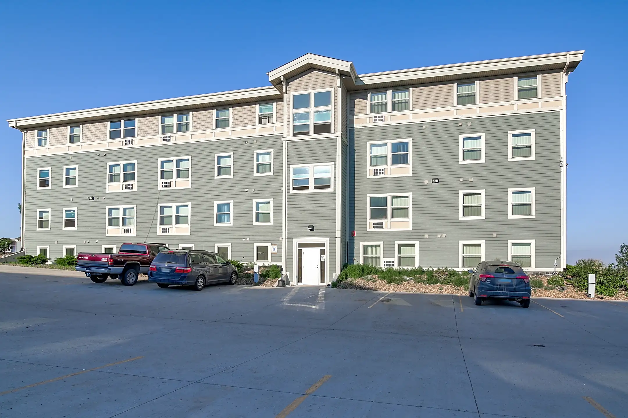 T&E Apartments 3312 29th St W Williston, ND Apartments for Rent Rent.