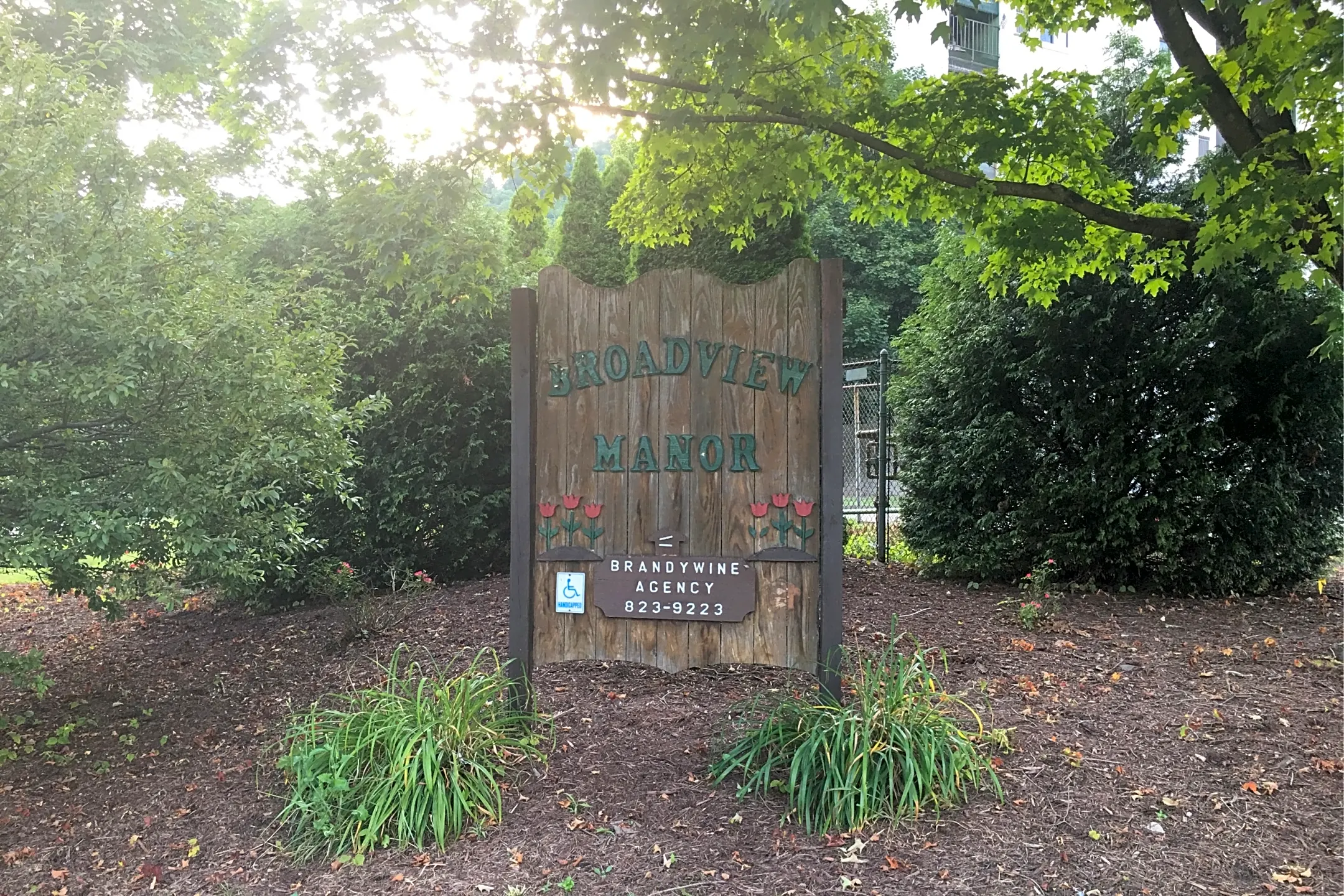 Broadview Manor 270 Broadway Boulevard Pitcairn, PA Apartments for