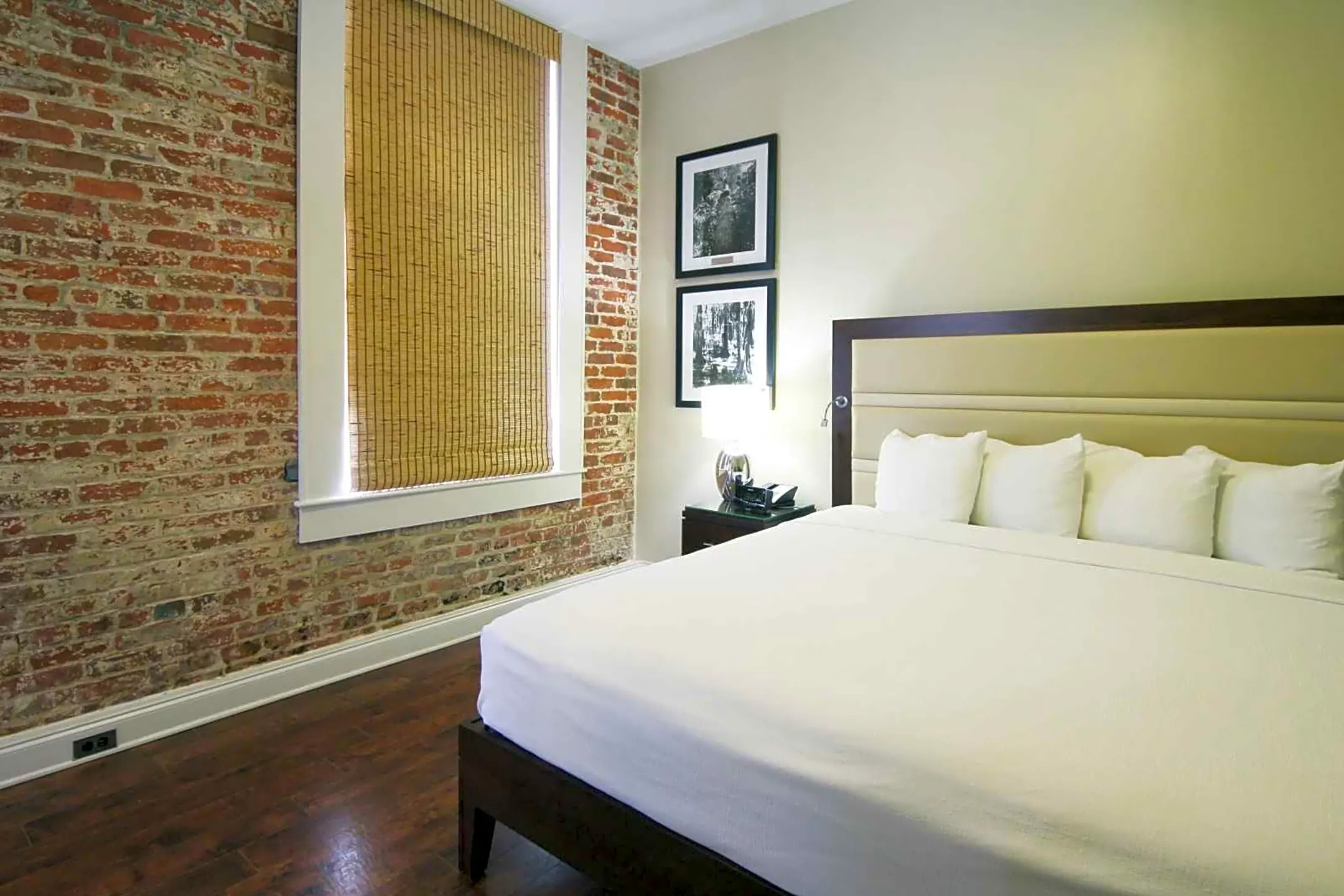 521 Tchoupitoulas Furnished Corporate Apartments New Orleans, LA 70130