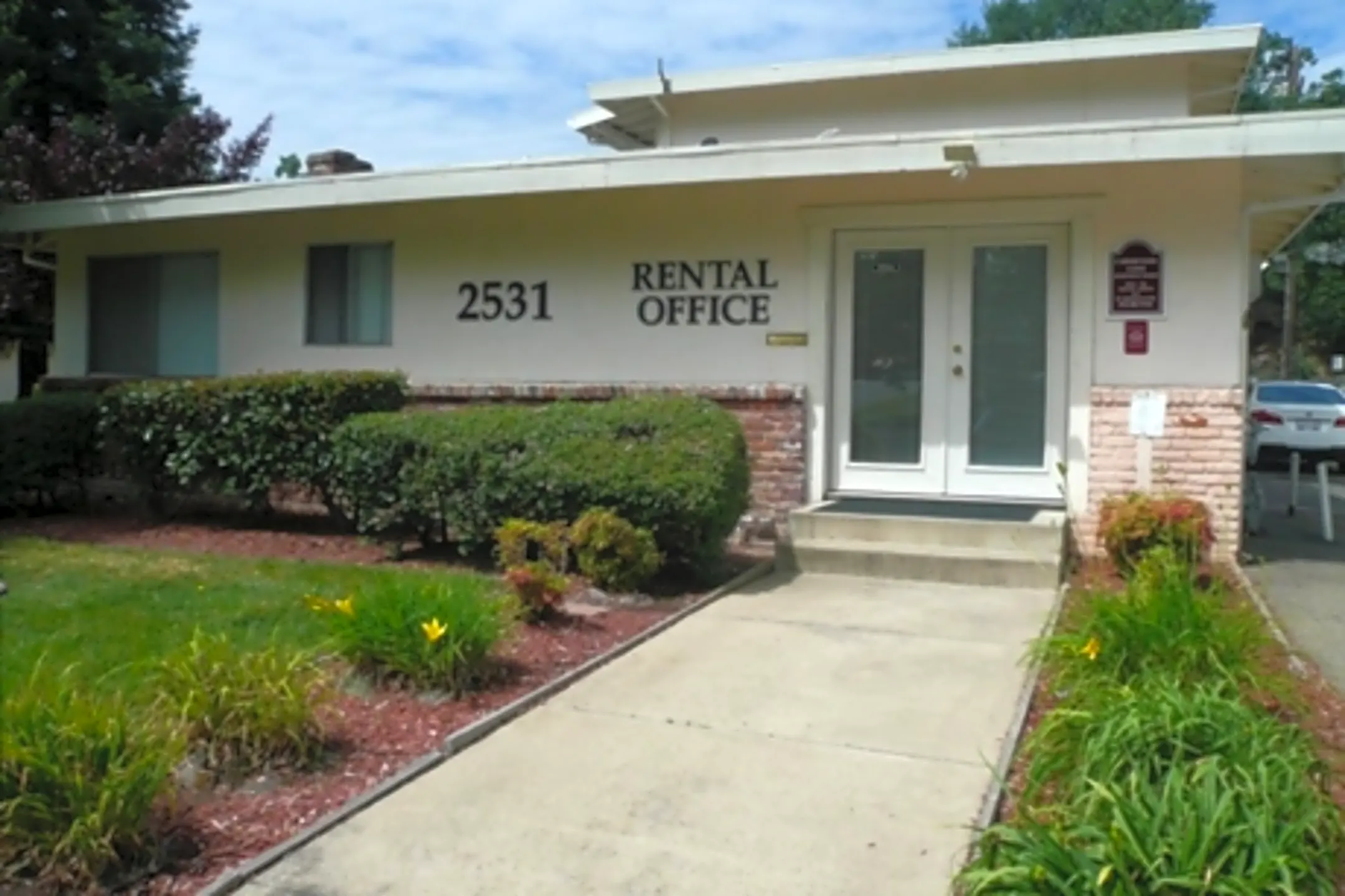 Carmichael Cove Apartments 2531 Carmichael Way Carmichael, CA