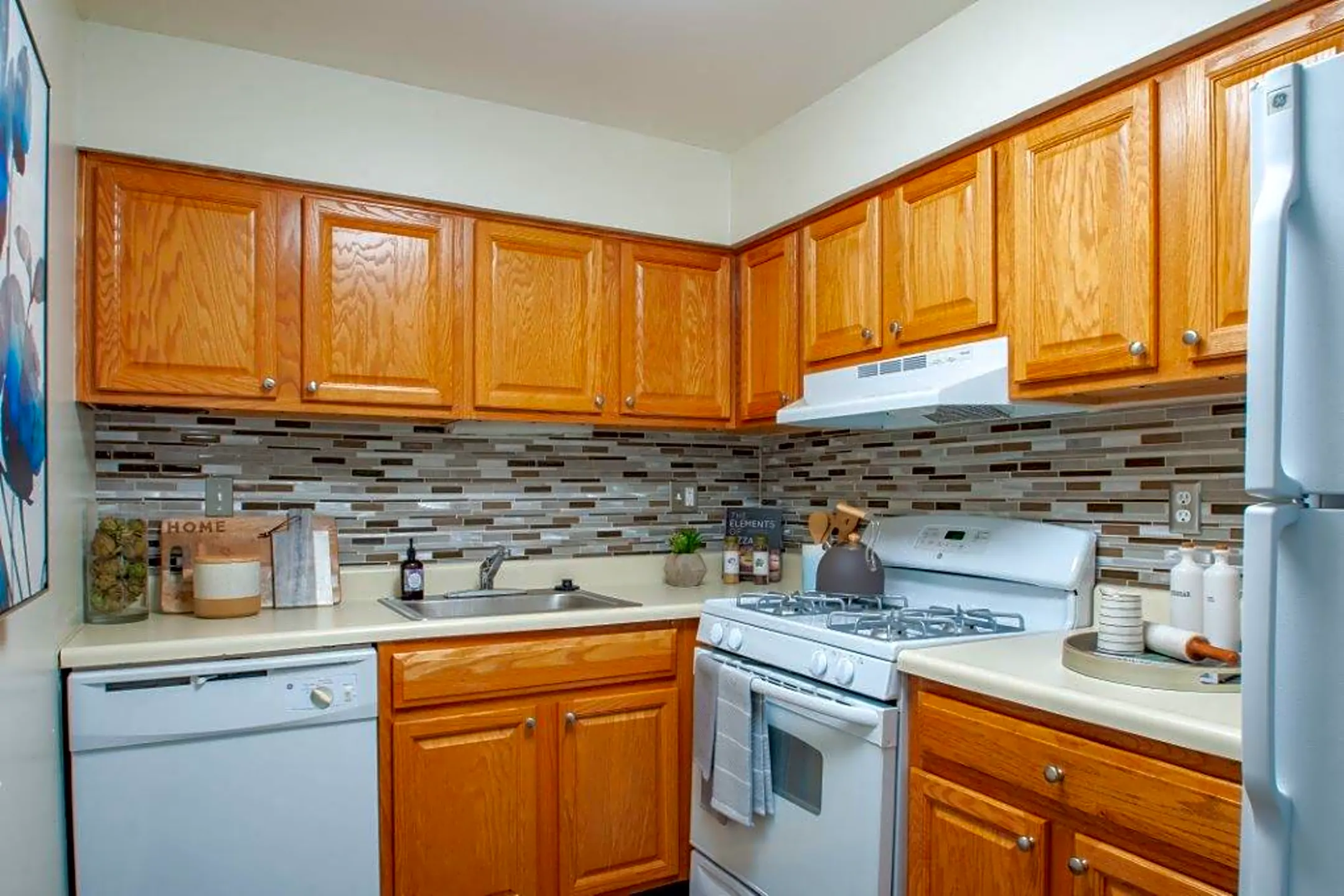 Chesterfield Apartments 1338 New Rodgers Road Levittown, PA