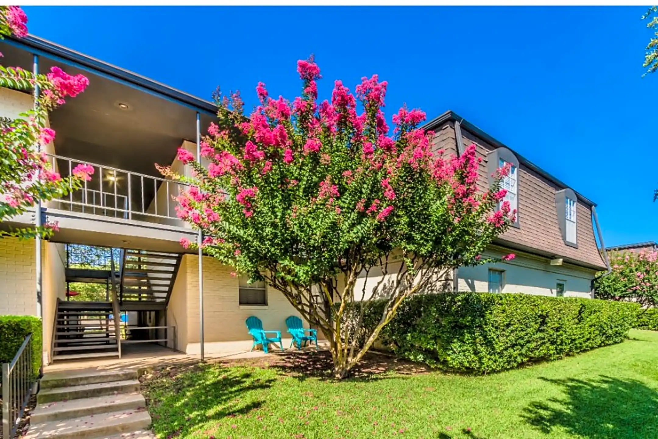 Monticello 154 N Bailey Ave Fort Worth, TX Apartments for Rent Rent.