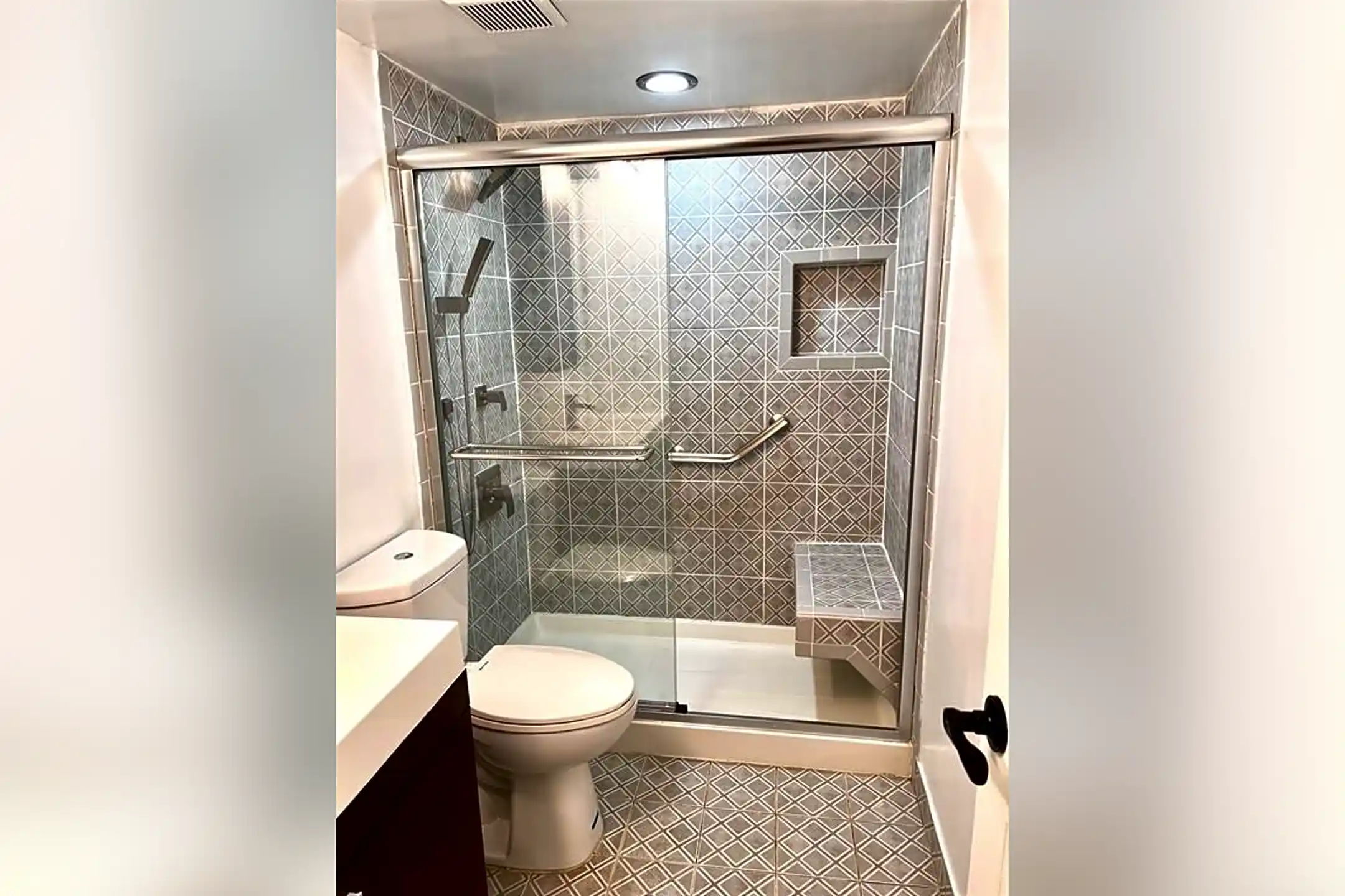 Bathroom - 3849 Evergreen St #123 - Irving, TX