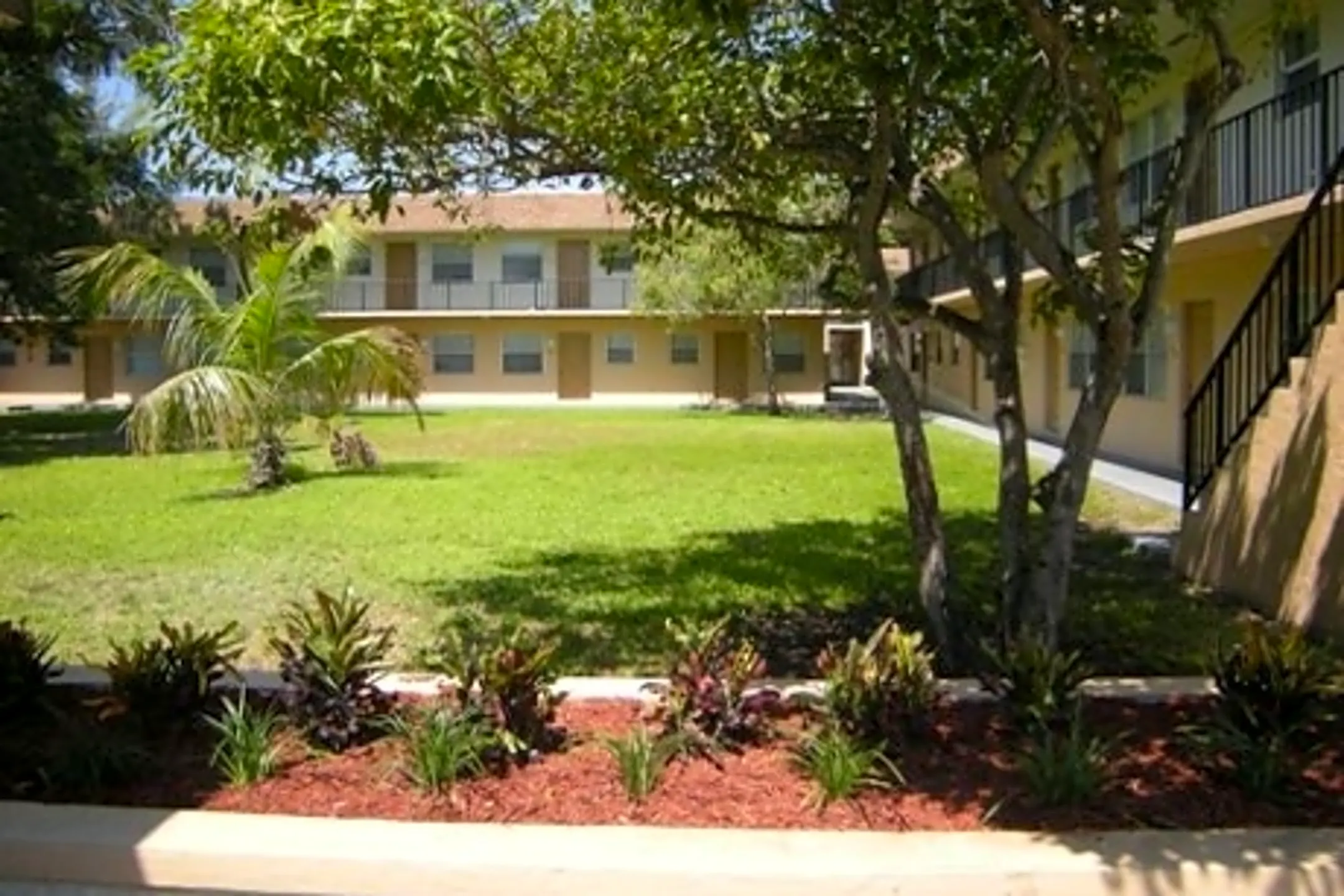 River Oaks Apartments Oakland Park, FL 33334