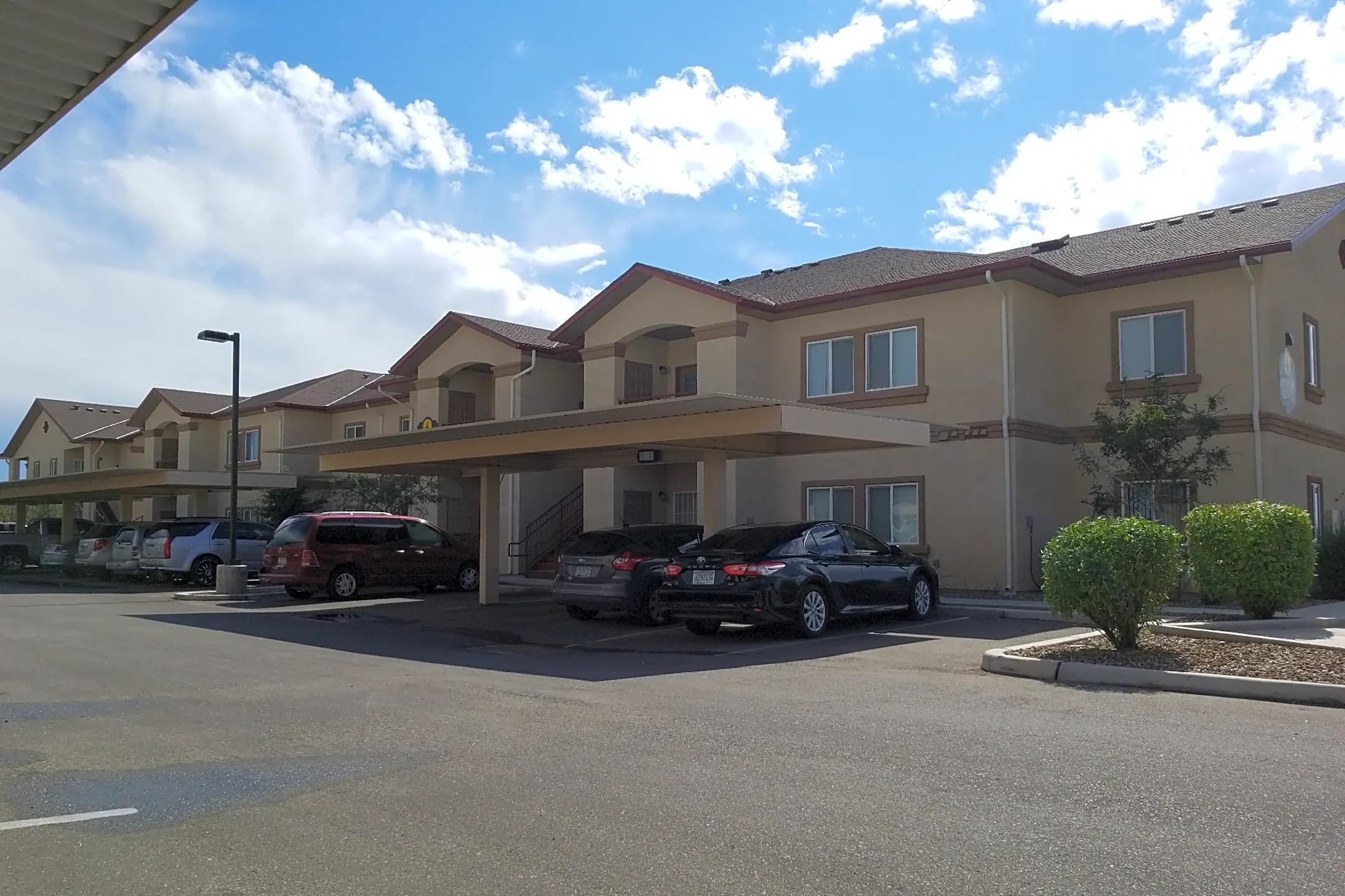 Sun Ray Apartments 2511 Hohokam Dr Douglas Az Apartments For Rent