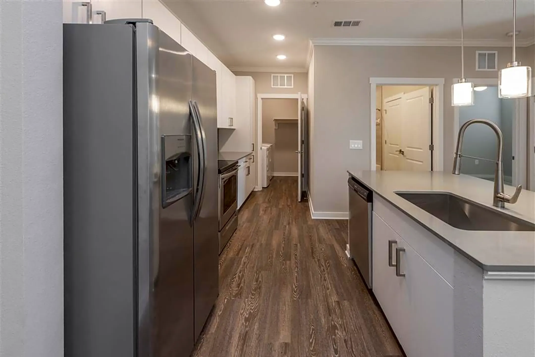 Verso Luxury Apartments 6100 Echelon Way Davenport, FL Apartments