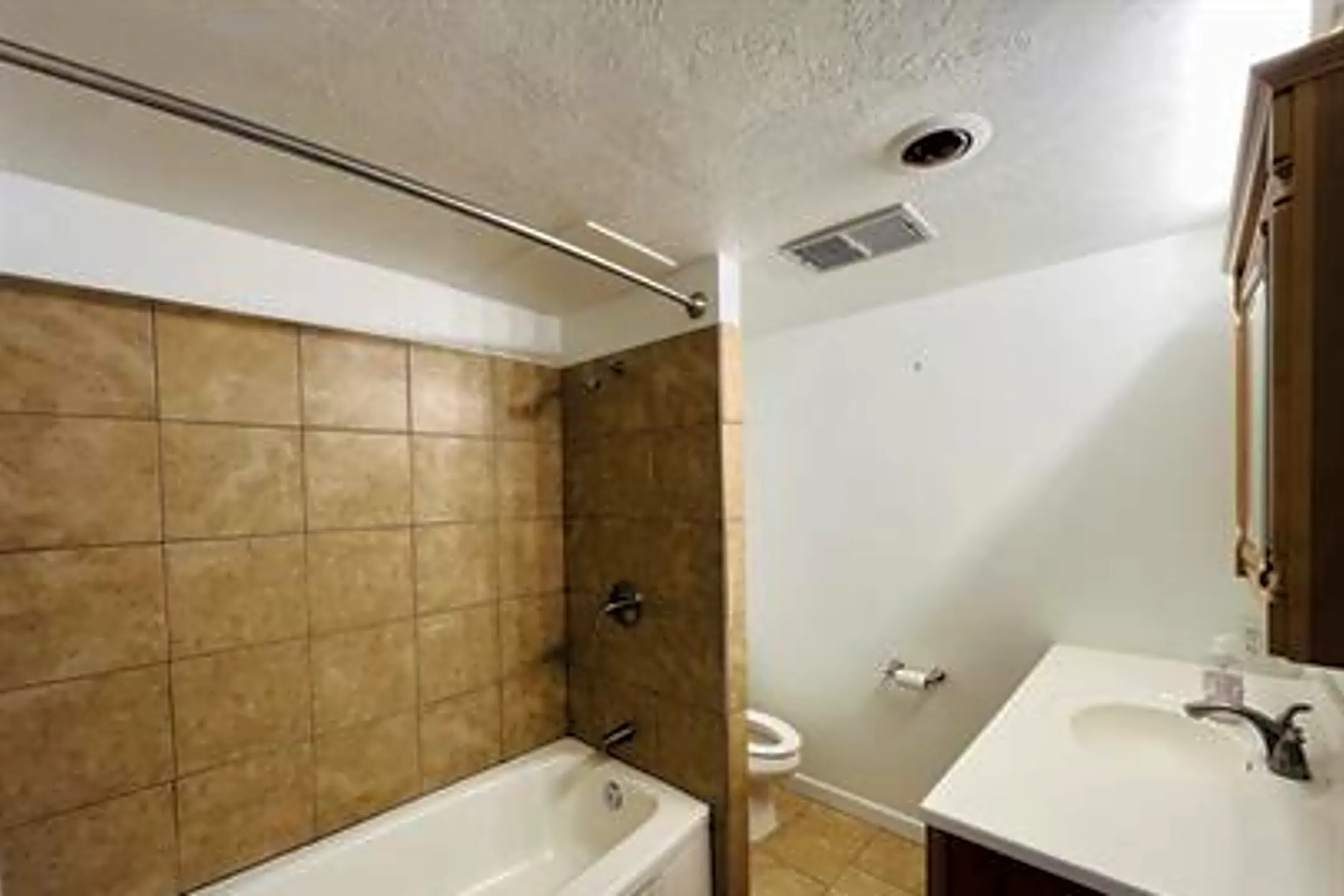 Bathroom - 710 E 200 S - Salt Lake City, UT