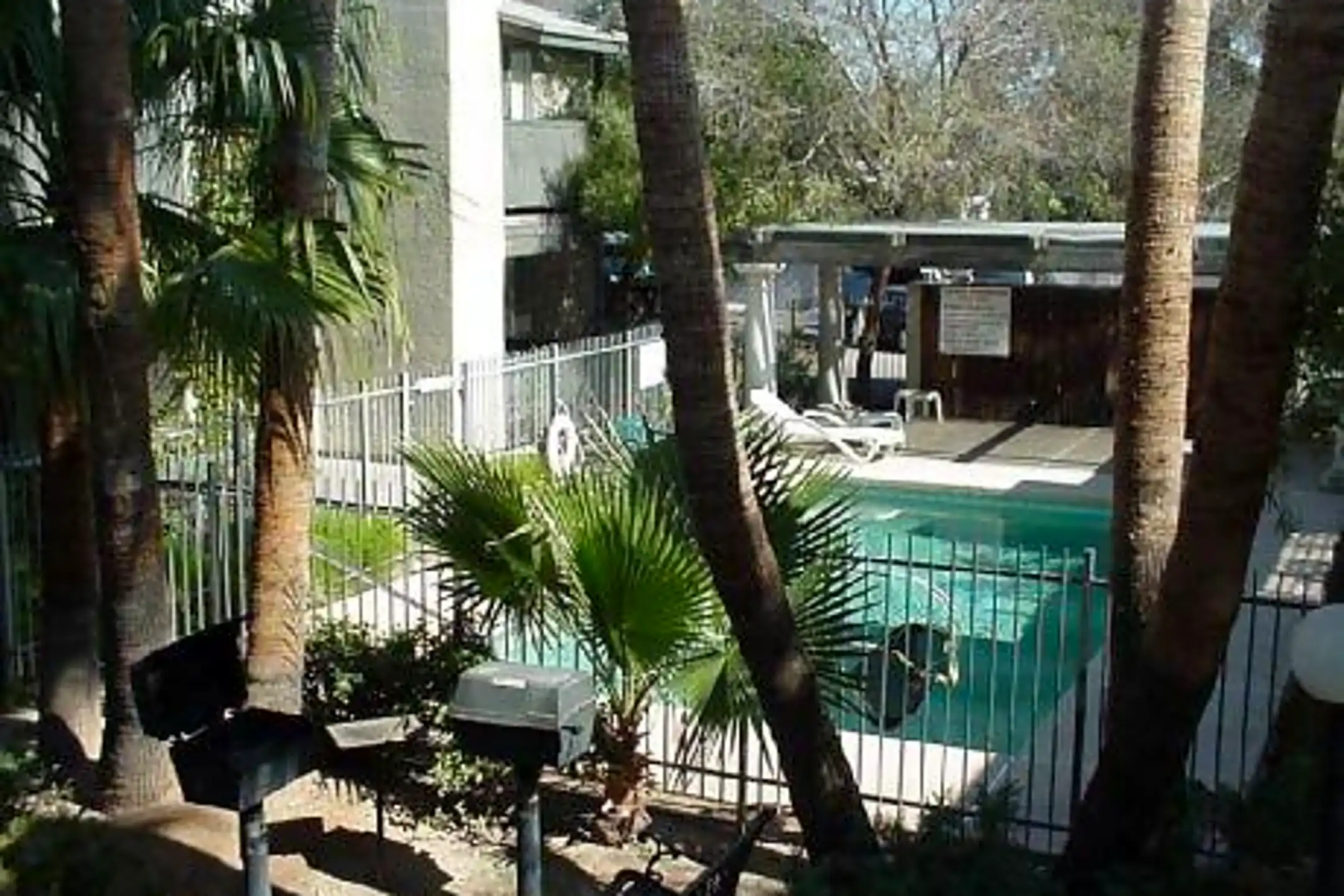 Coolidge Condominiums 729 W Coolidge St Phoenix, AZ Condos for Rent