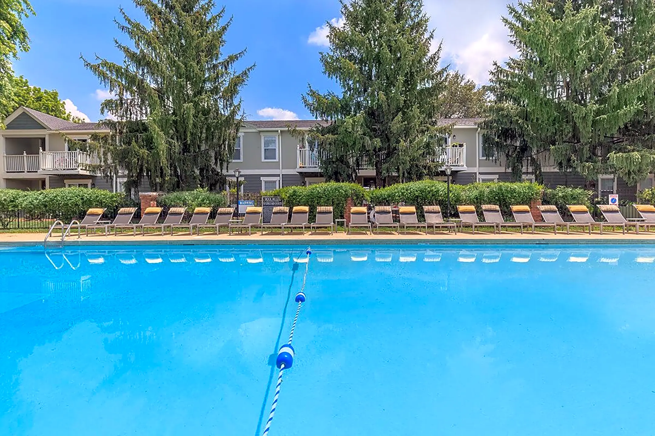 Chelsea Place 805 Bradyville Pike Murfreesboro, TN Apartments for