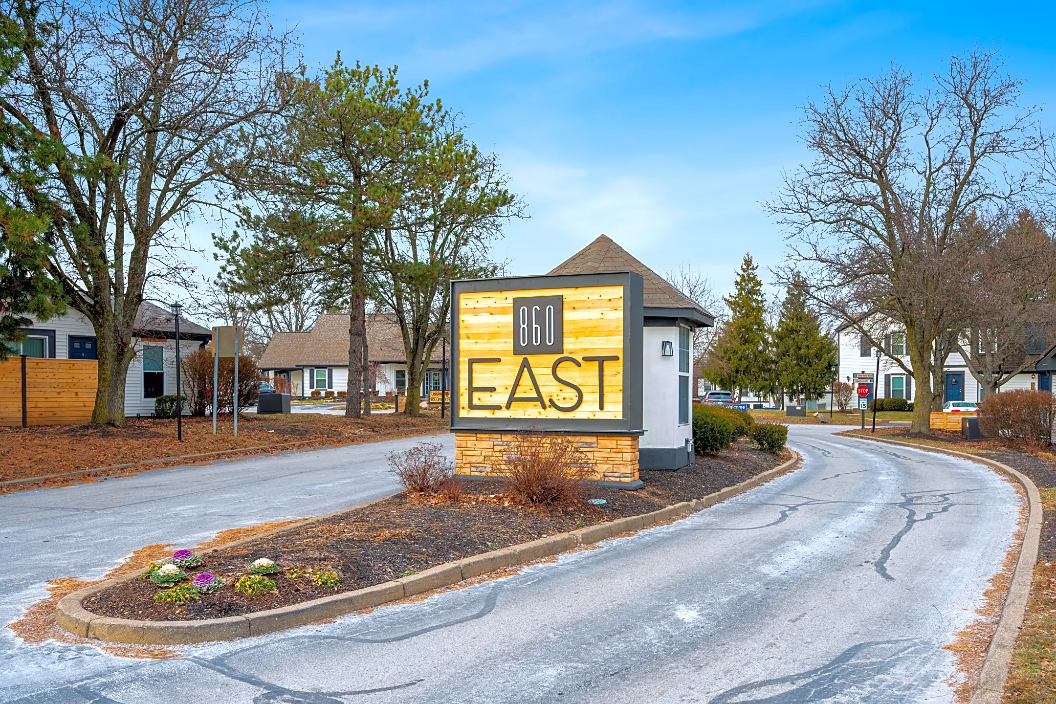 860 East Apartments & Townhomes - Cincinnati, OH