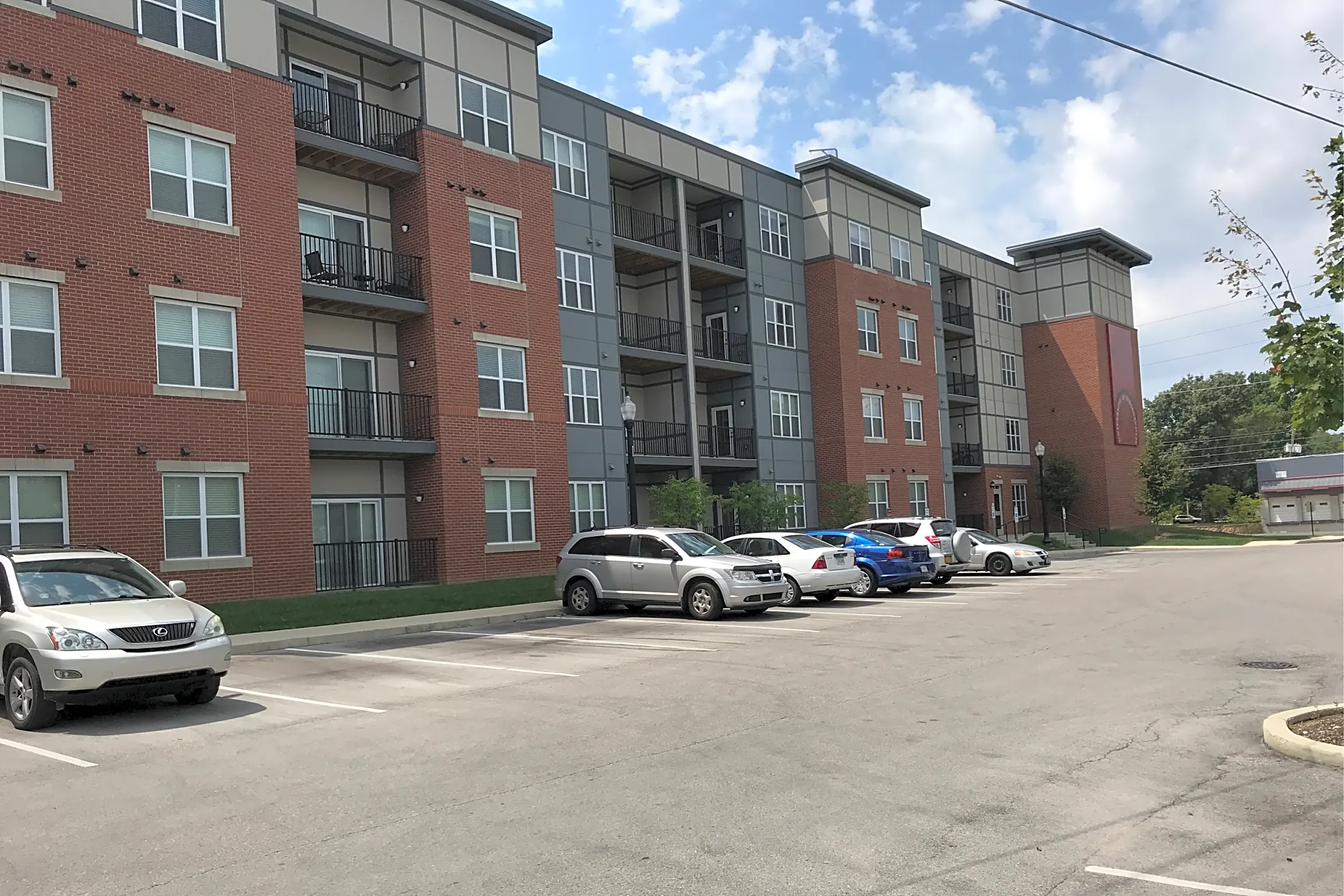 Greyhound Village Apartments Indianapolis, IN 46227