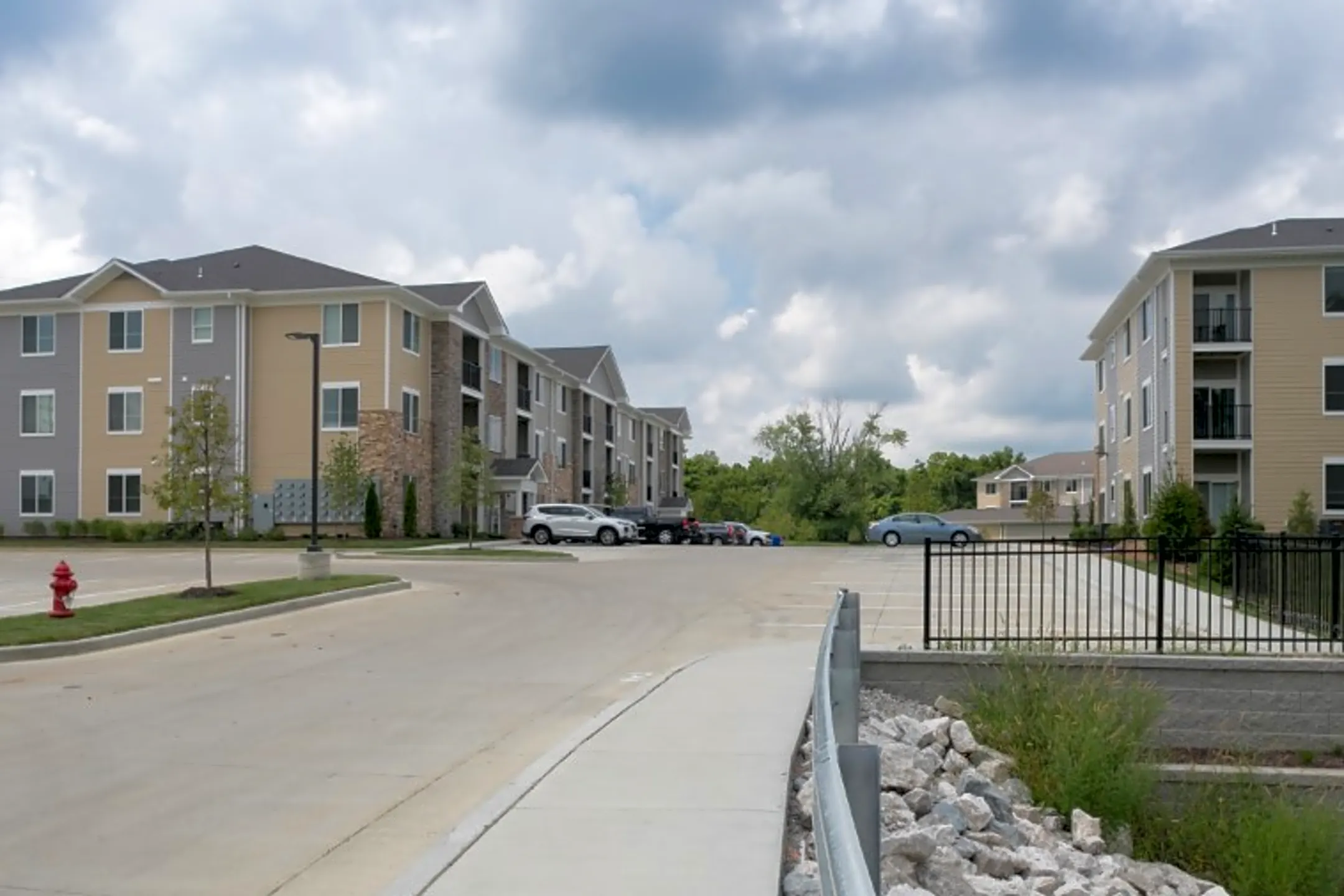 The Trace Upscale Apartments Weldon Spring, MO 63304