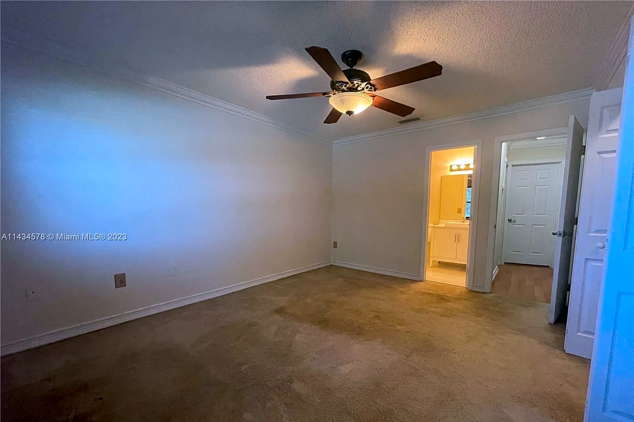 Bedroom - 10511 NW 8th St #10511 - Pembroke Pines, FL